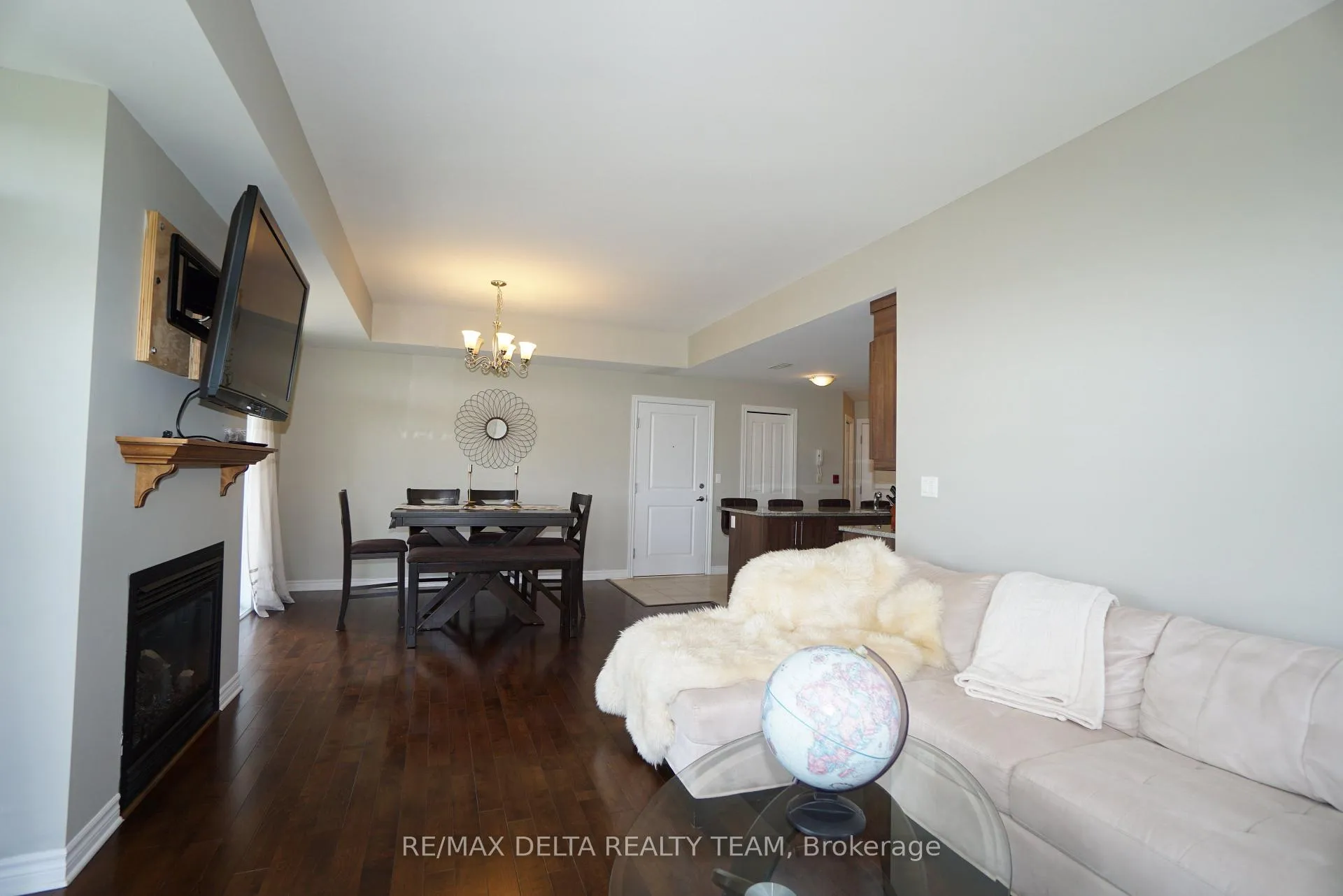 Photo 13 of Unit 7, 90 Prestige Circle, Ottawa, Chatelaine Village — HOMEH