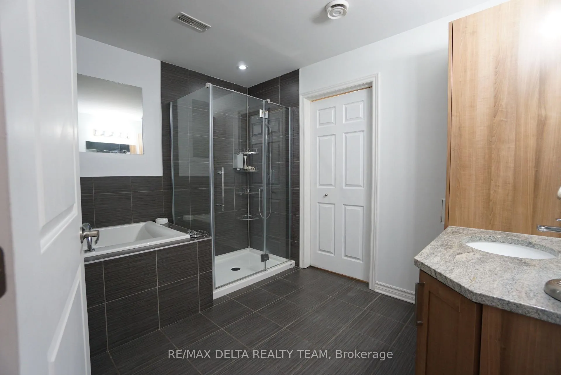 Photo 22 of Unit 7, 90 Prestige Circle, Ottawa, Chatelaine Village — HOMEH