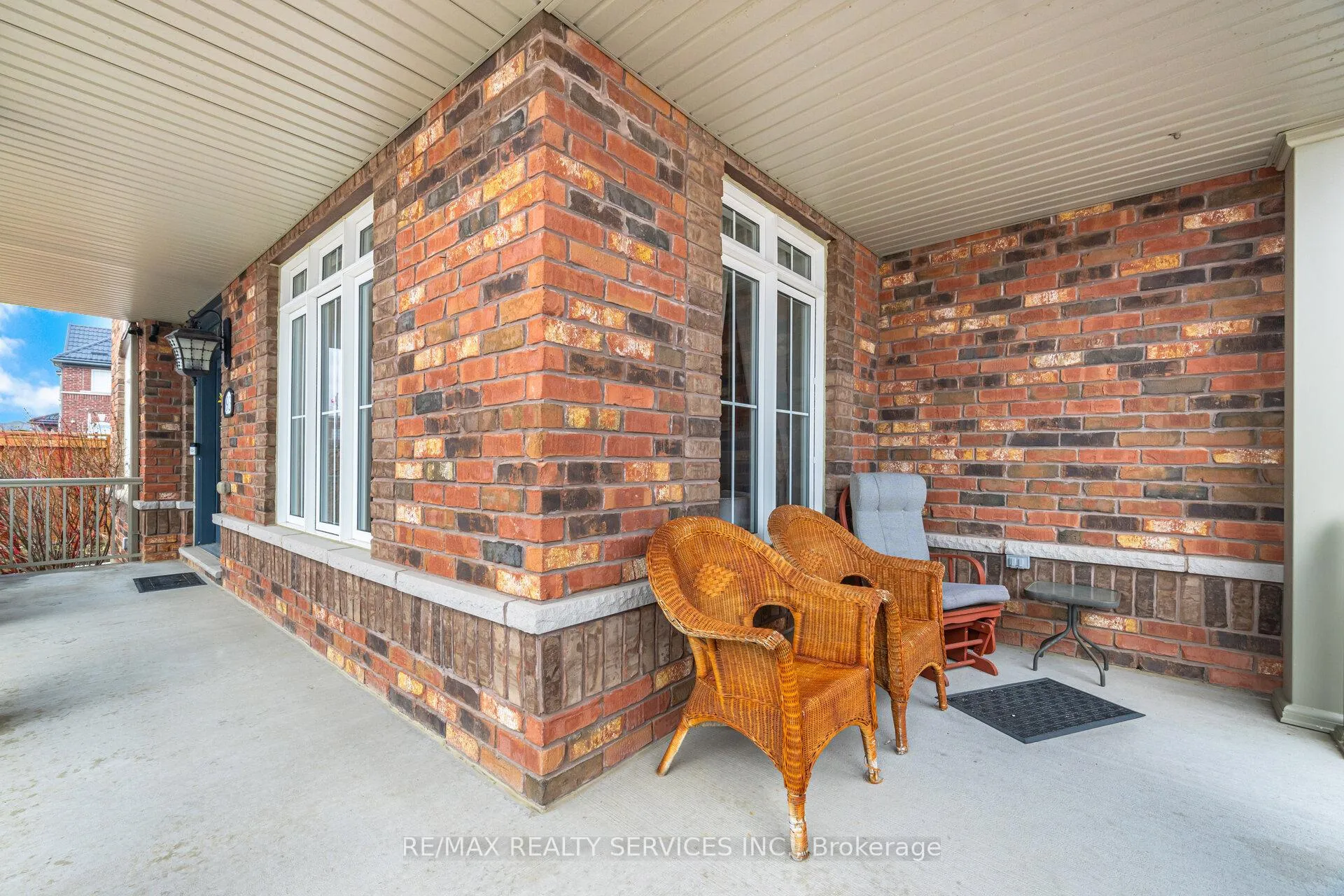 Photo 3 of 93 Learmont Avenue, Caledon, Rural Caledon — HOMEH