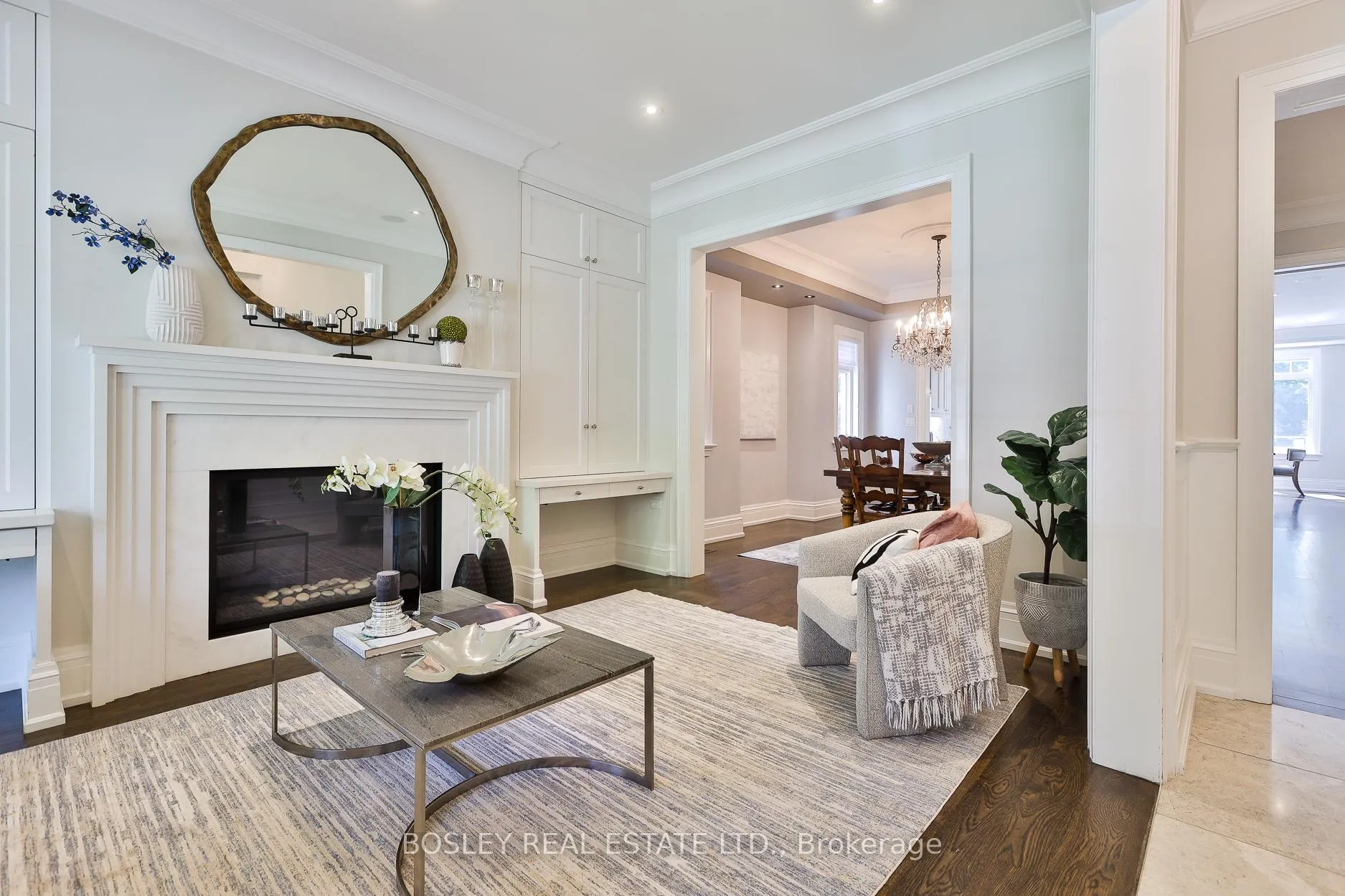 Photo 5 of 52 Killdeer Crescent, Toronto, Leaside — HOMEH