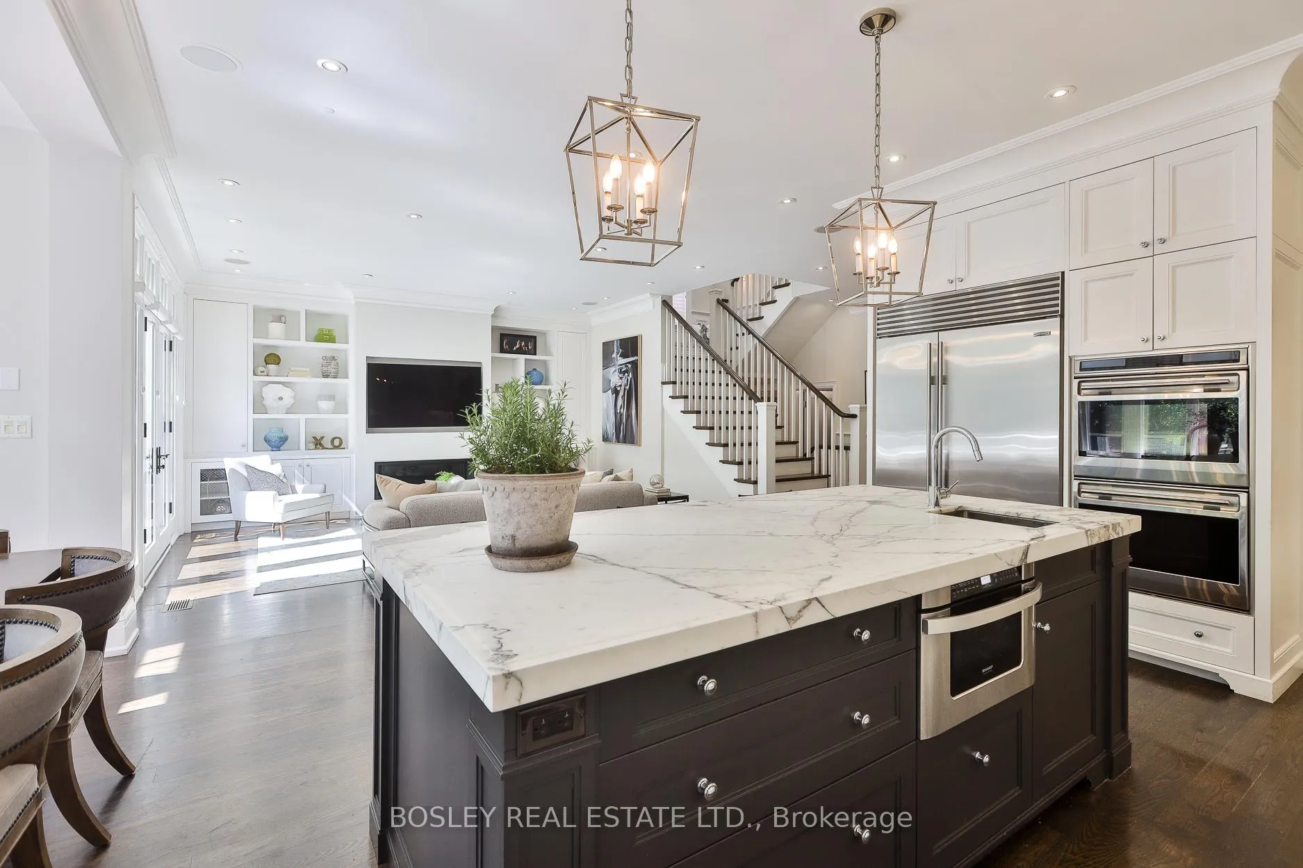 Photo 10 of 52 Killdeer Crescent, Toronto, Leaside — HOMEH
