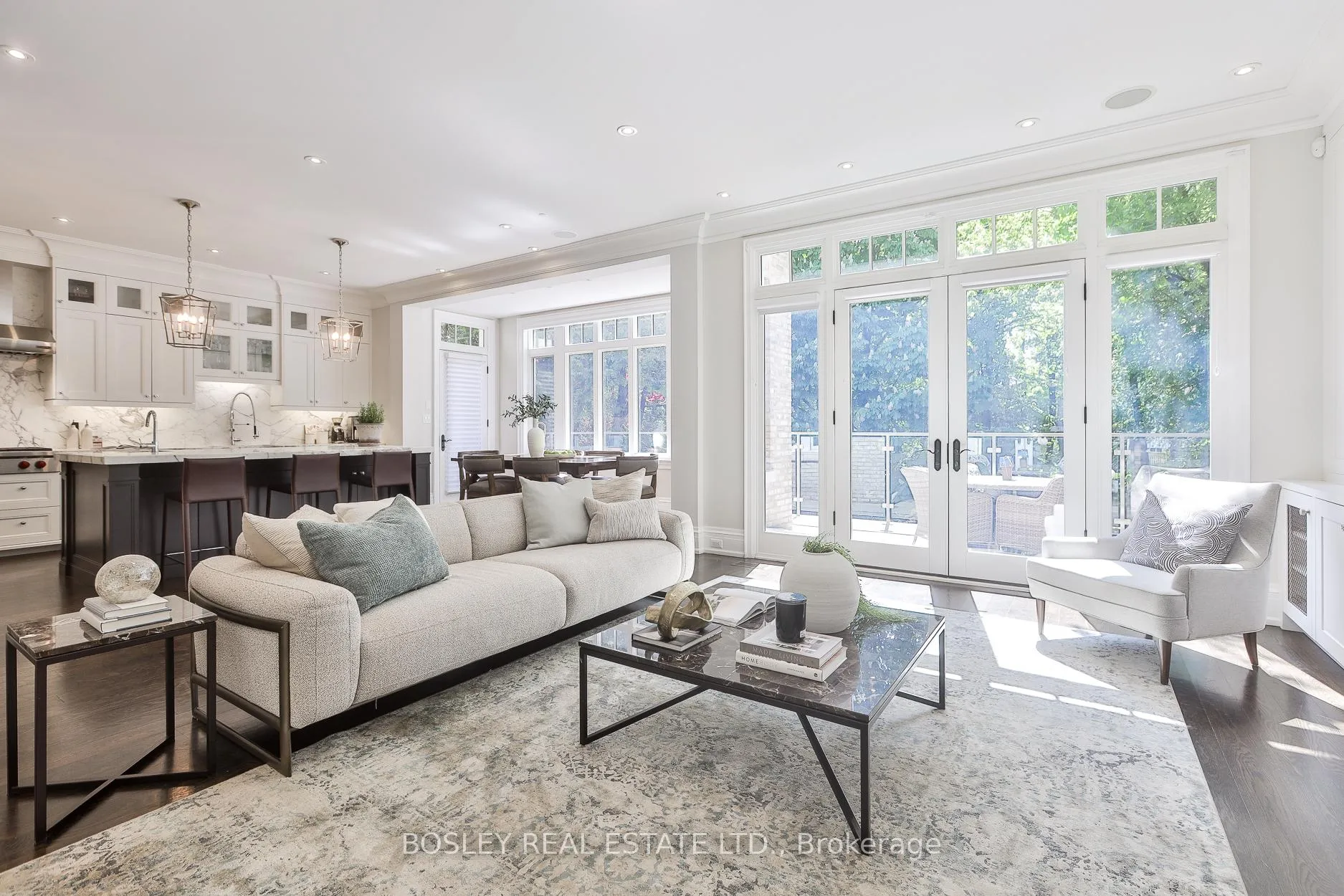 Photo 13 of 52 Killdeer Crescent, Toronto, Leaside — HOMEH