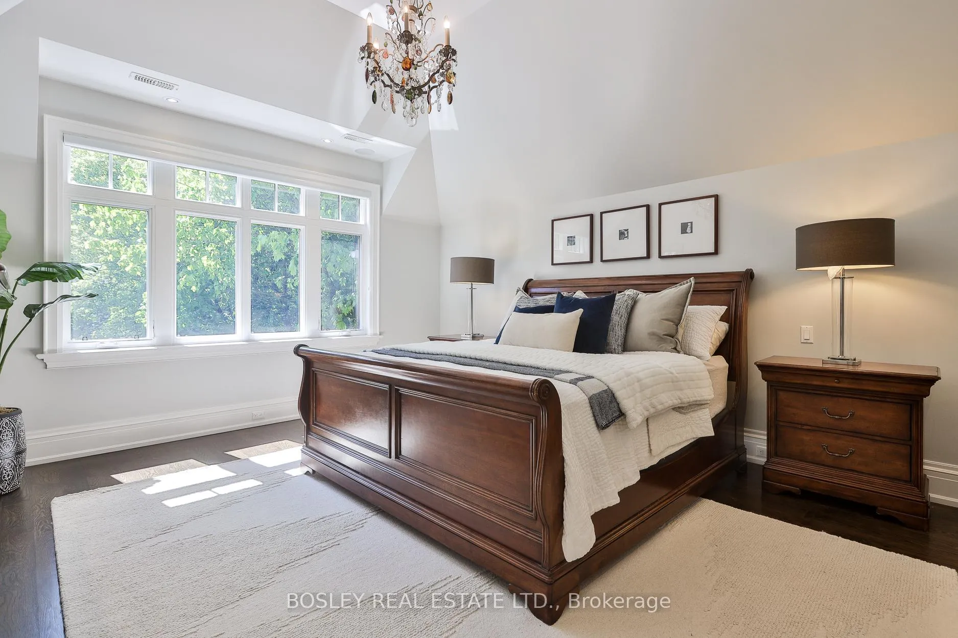 Photo 16 of 52 Killdeer Crescent, Toronto, Leaside — HOMEH