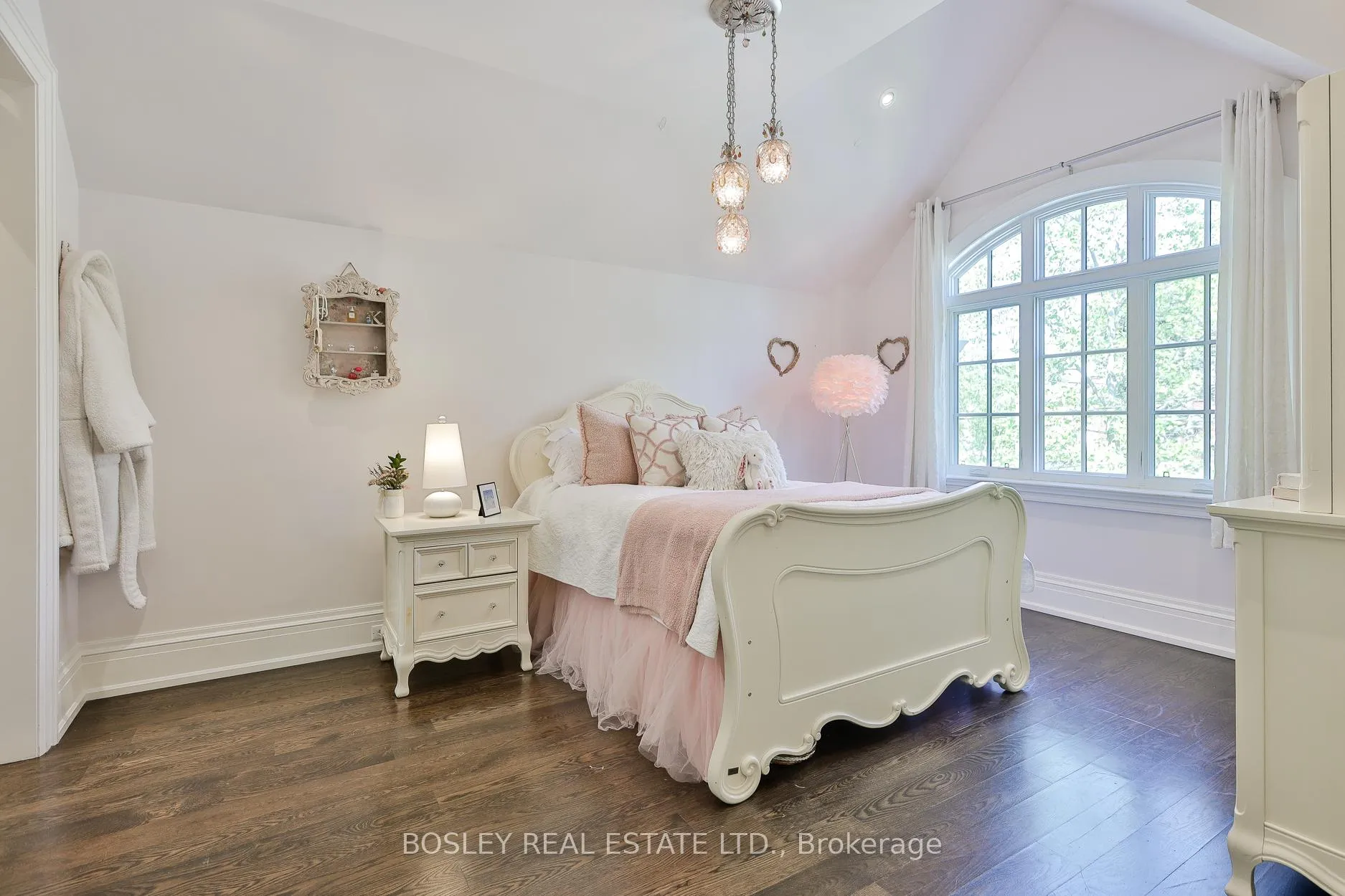 Photo 22 of 52 Killdeer Crescent, Toronto, Leaside — HOMEH