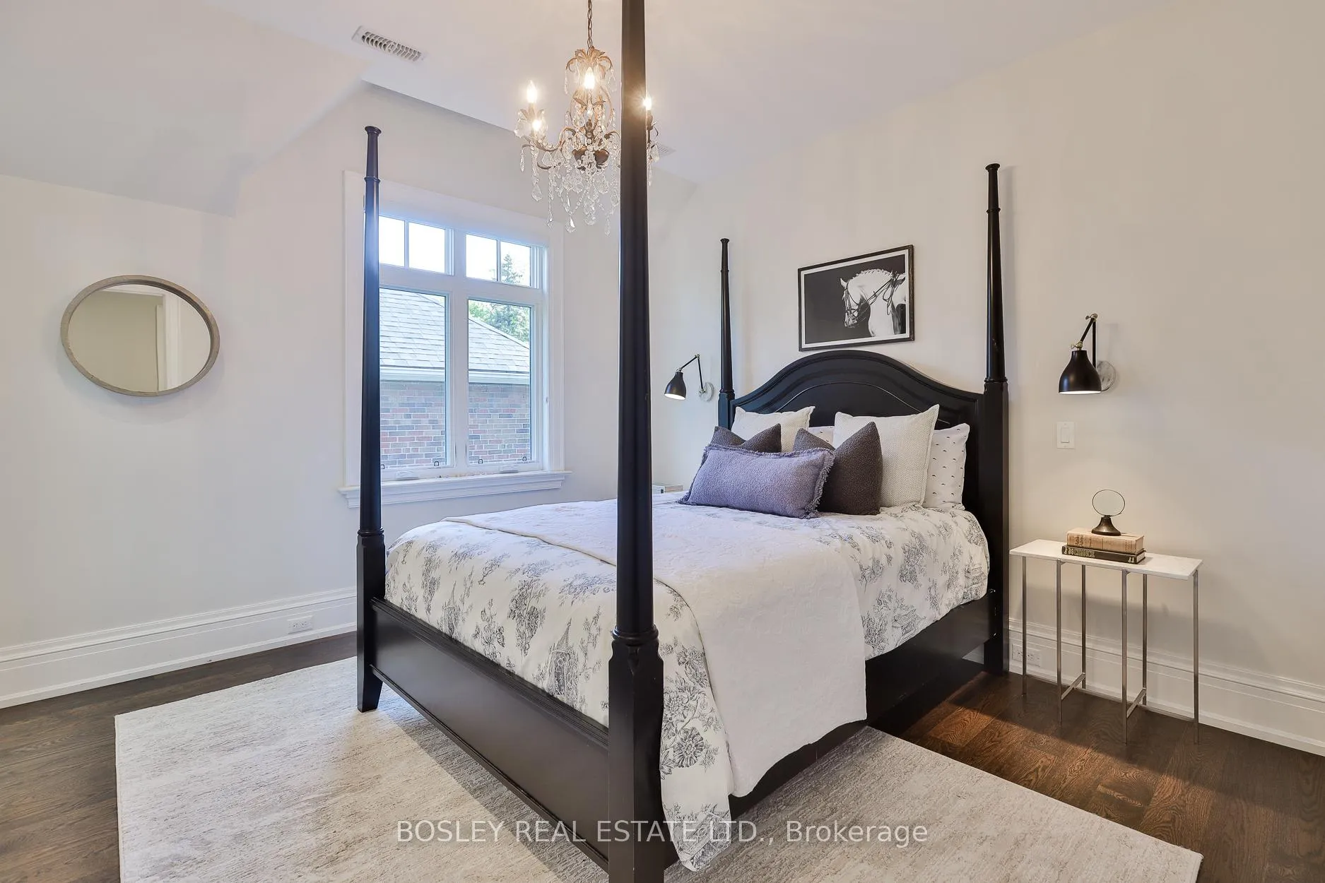 Photo 24 of 52 Killdeer Crescent, Toronto, Leaside — HOMEH