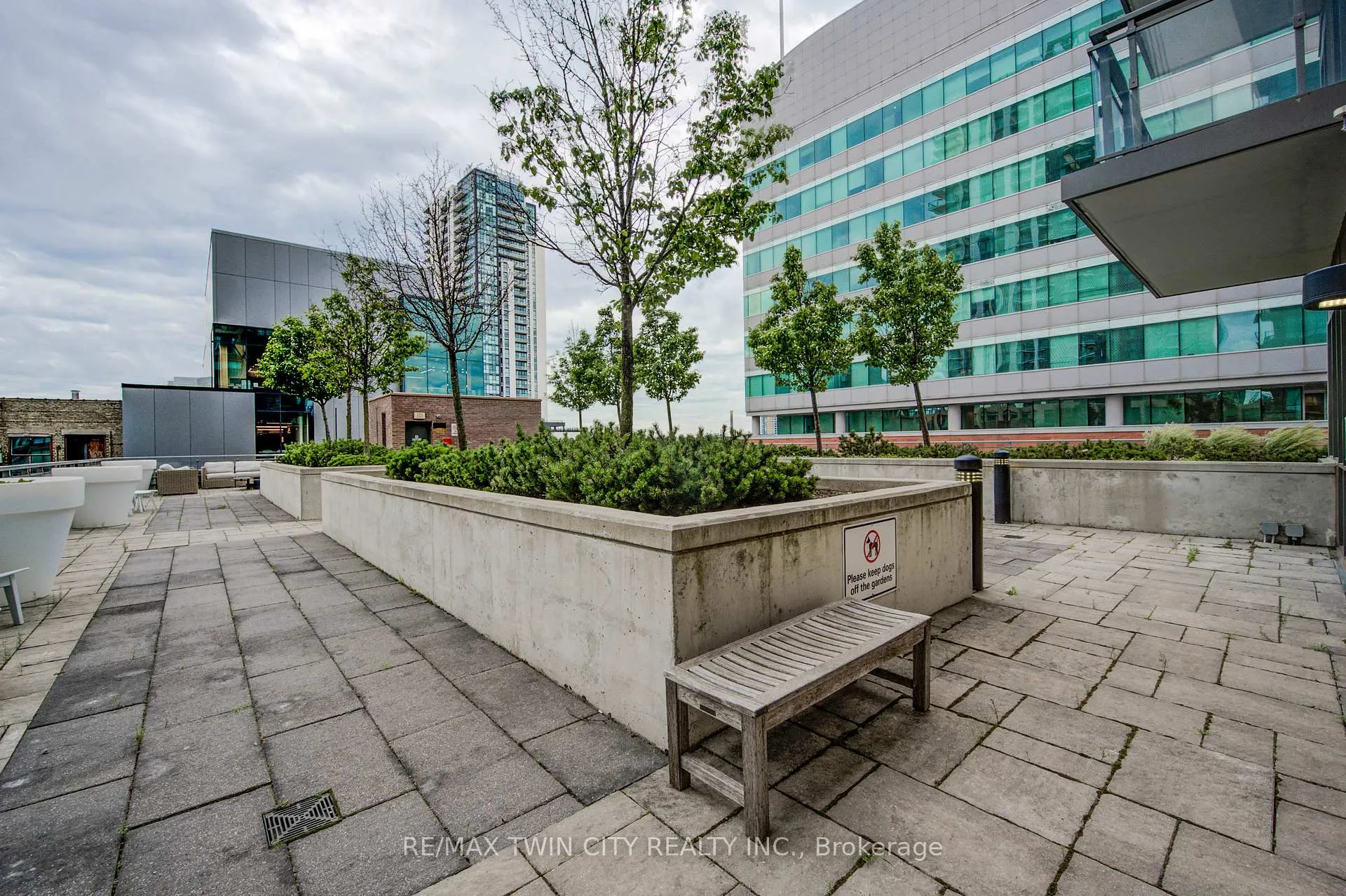 Photo 2 of Unit 112, 85 Duke Street W, Kitchener — HOMEH