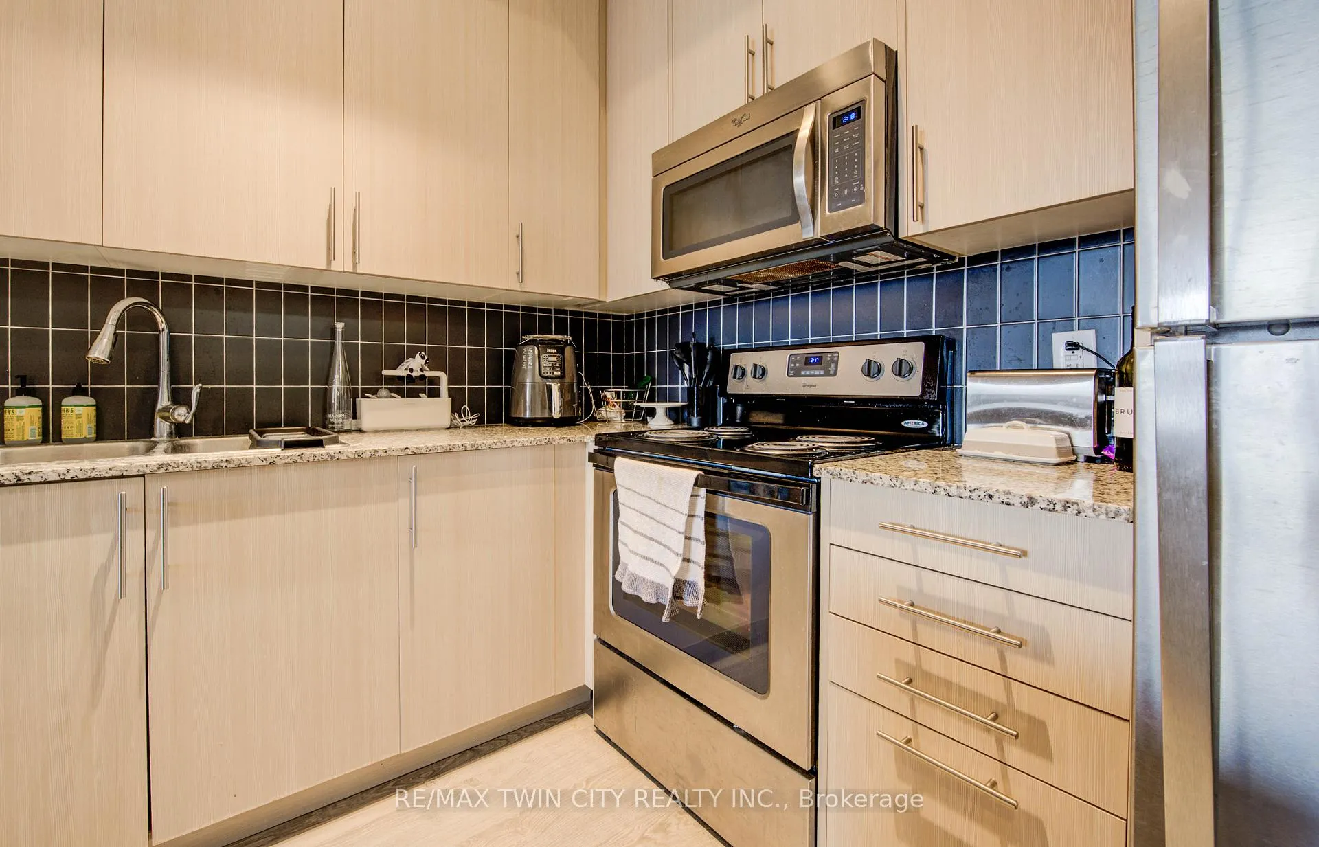 Photo 8 of Unit 112, 85 Duke Street W, Kitchener — HOMEH