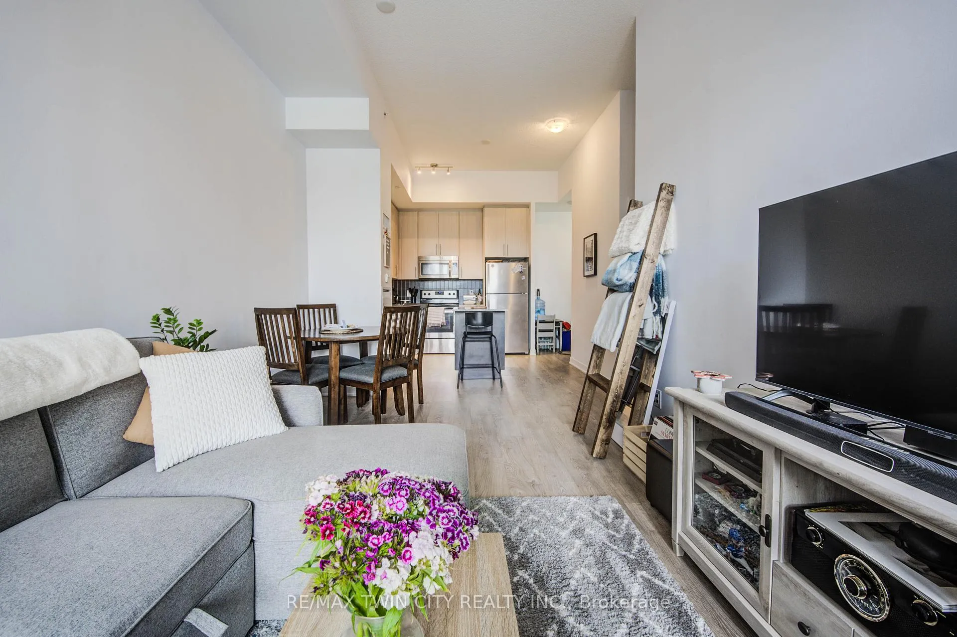 Photo 12 of Unit 112, 85 Duke Street W, Kitchener — HOMEH