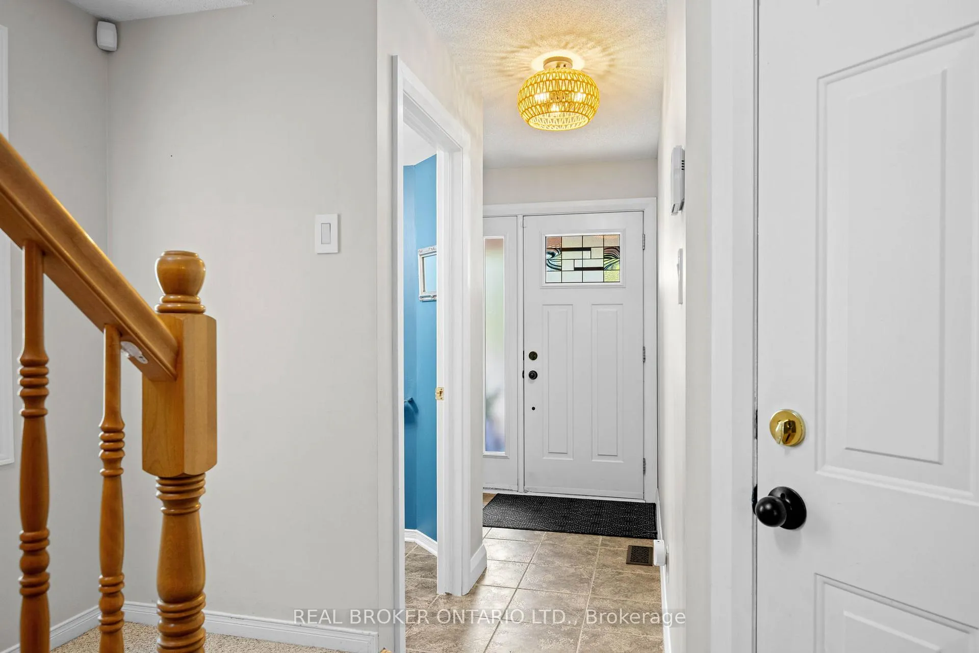 Photo 2 of 25 Steel Street, Ottawa, Beacon Hill South — HOMEH