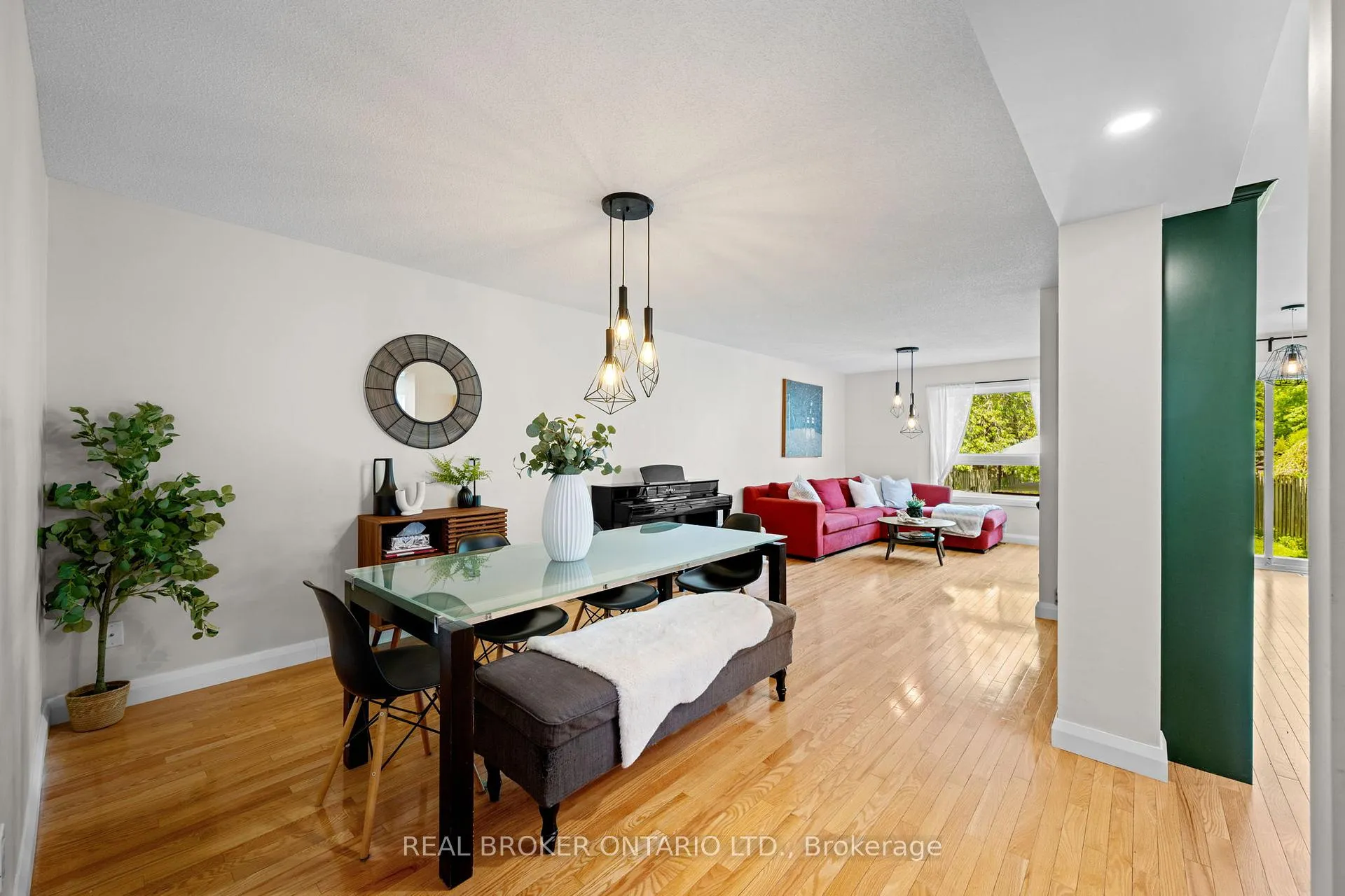 Photo 6 of 25 Steel Street, Ottawa, Beacon Hill South — HOMEH