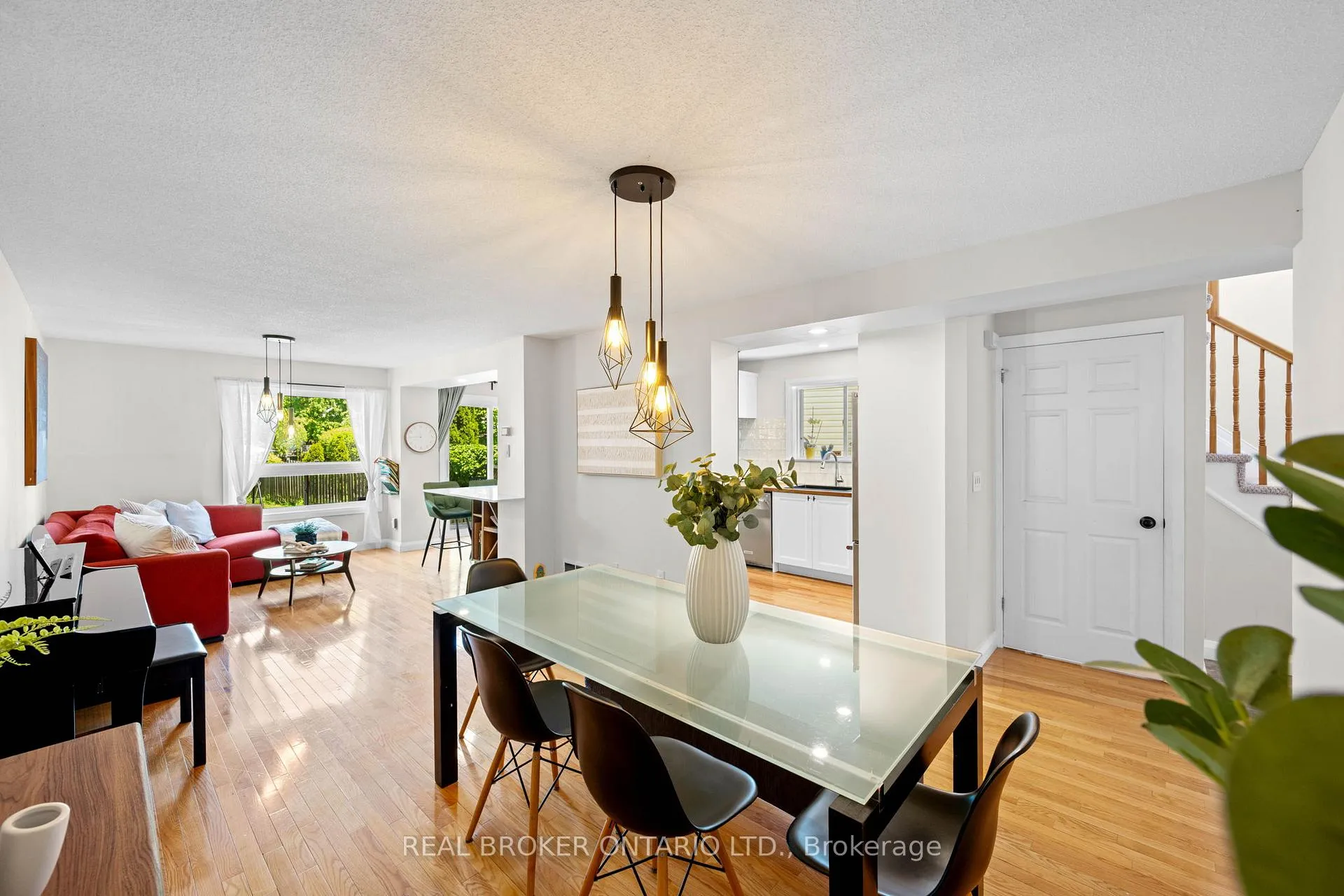 Photo 7 of 25 Steel Street, Ottawa, Beacon Hill South — HOMEH