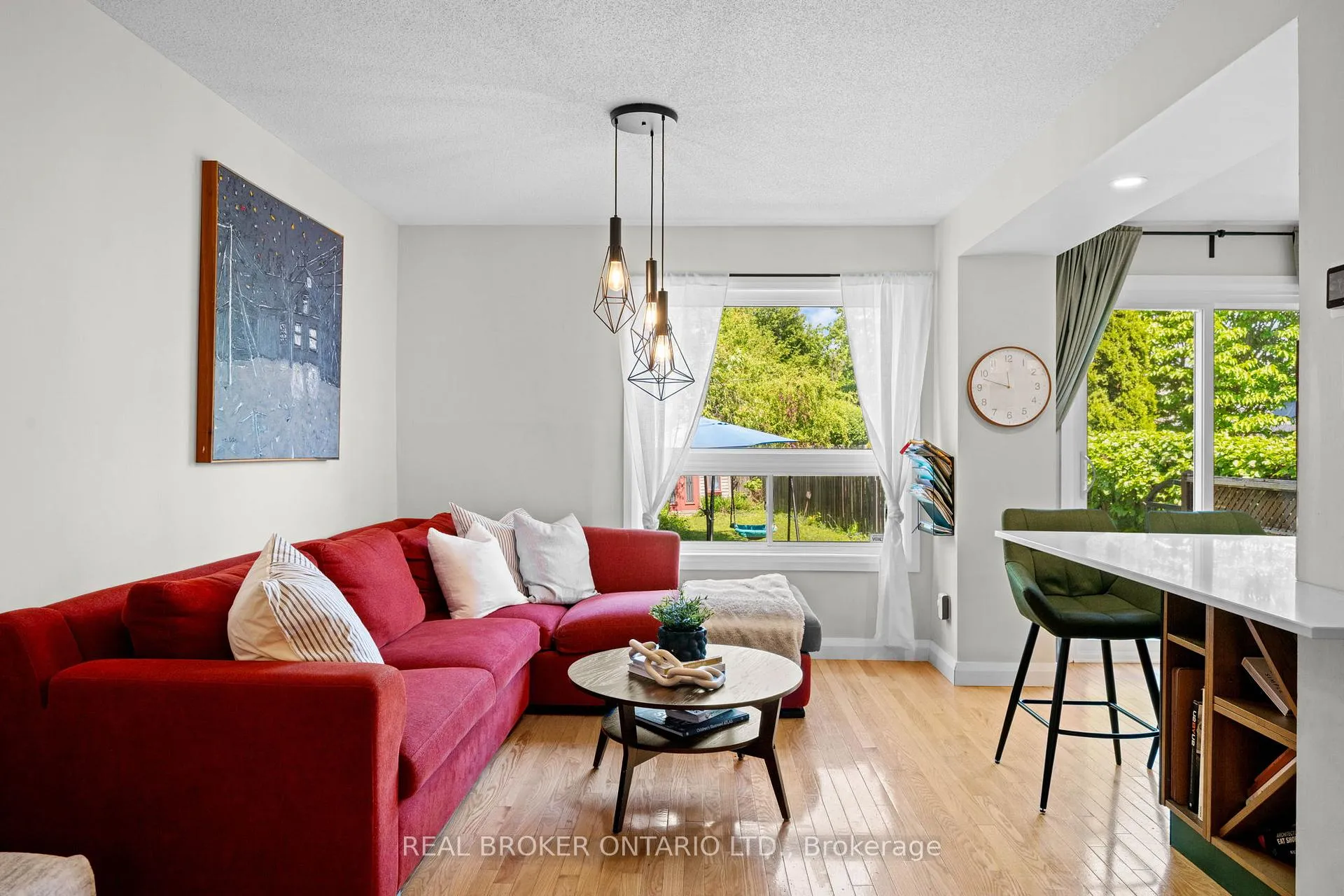 Photo 9 of 25 Steel Street, Ottawa, Beacon Hill South — HOMEH