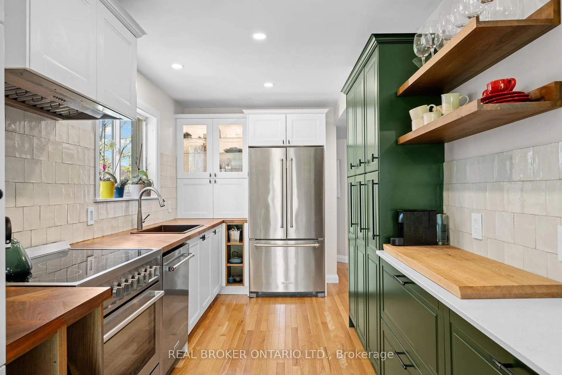 Photo 15 of 25 Steel Street, Ottawa, Beacon Hill South — HOMEH