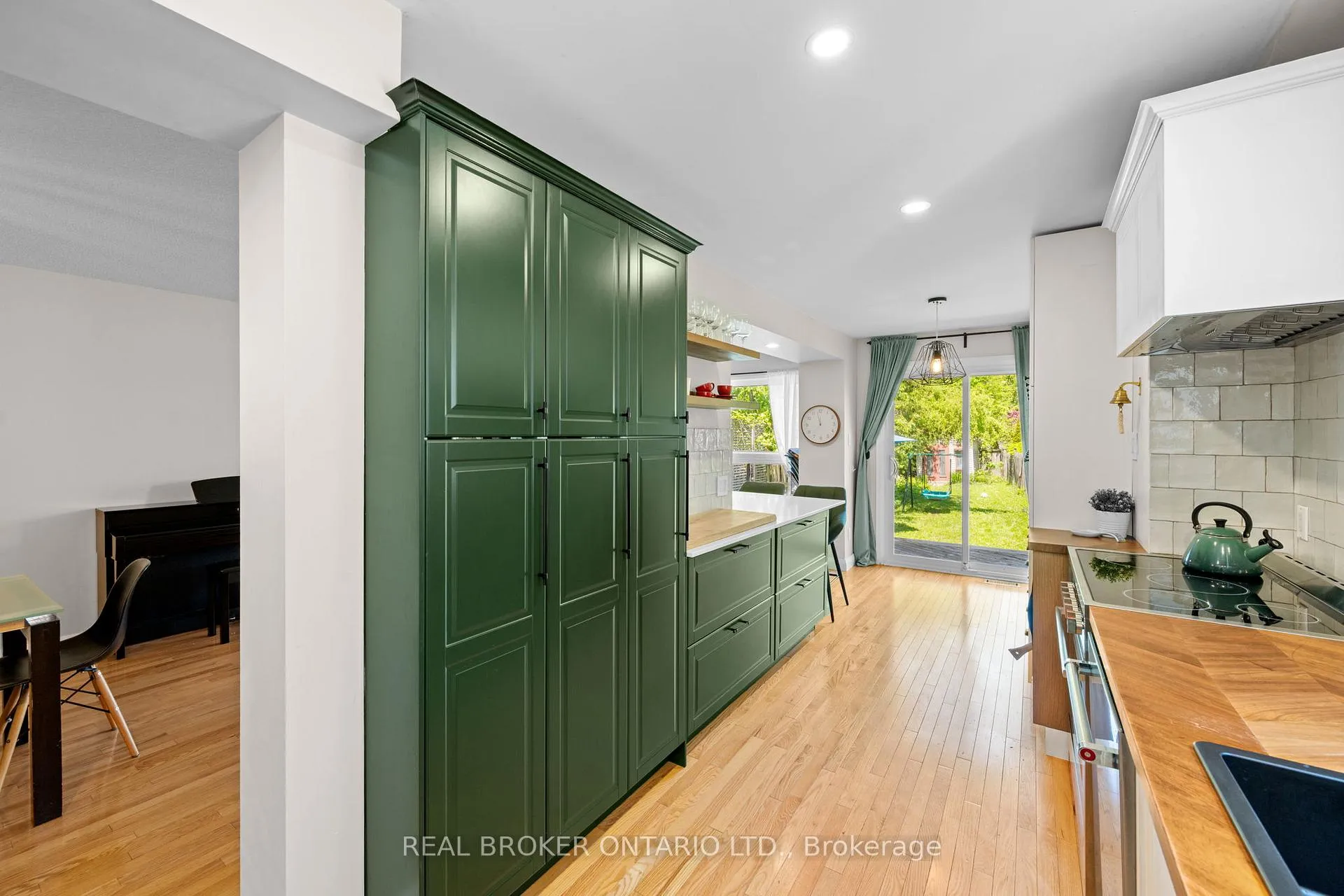 Photo 18 of 25 Steel Street, Ottawa, Beacon Hill South — HOMEH