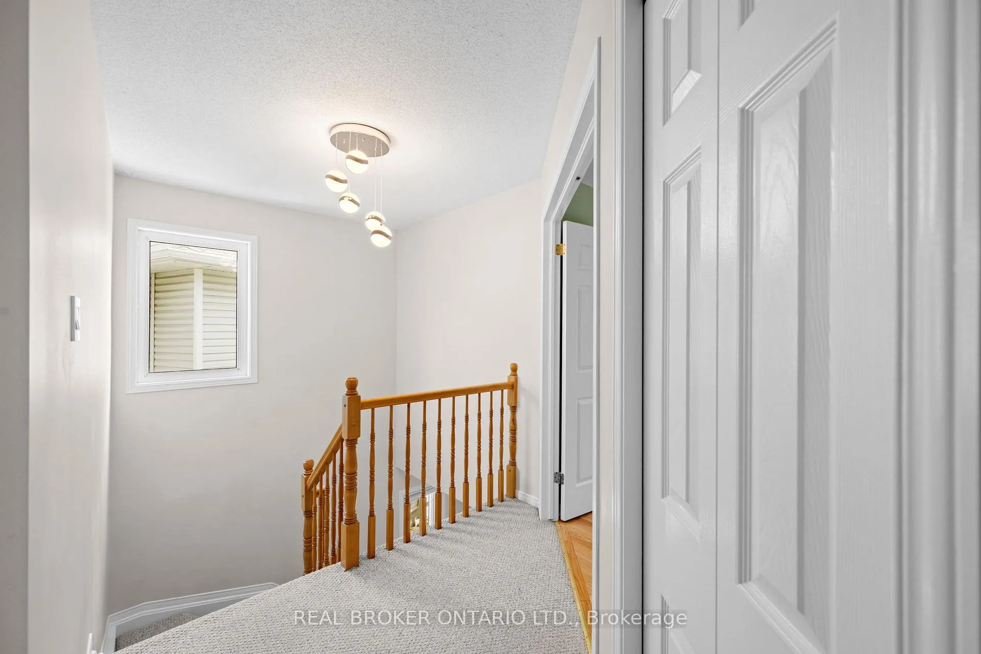 Photo 19 of 25 Steel Street, Ottawa, Beacon Hill South — HOMEH