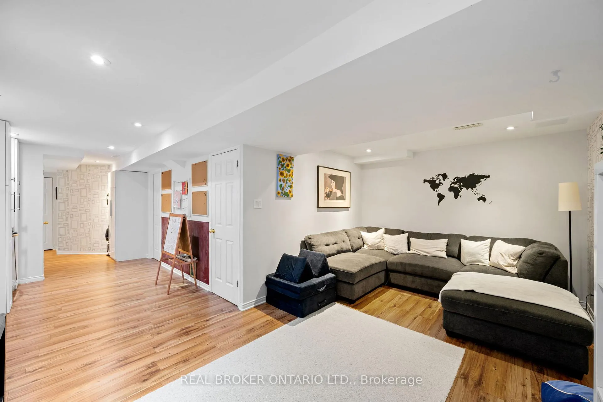 Photo 33 of 25 Steel Street, Ottawa, Beacon Hill South — HOMEH