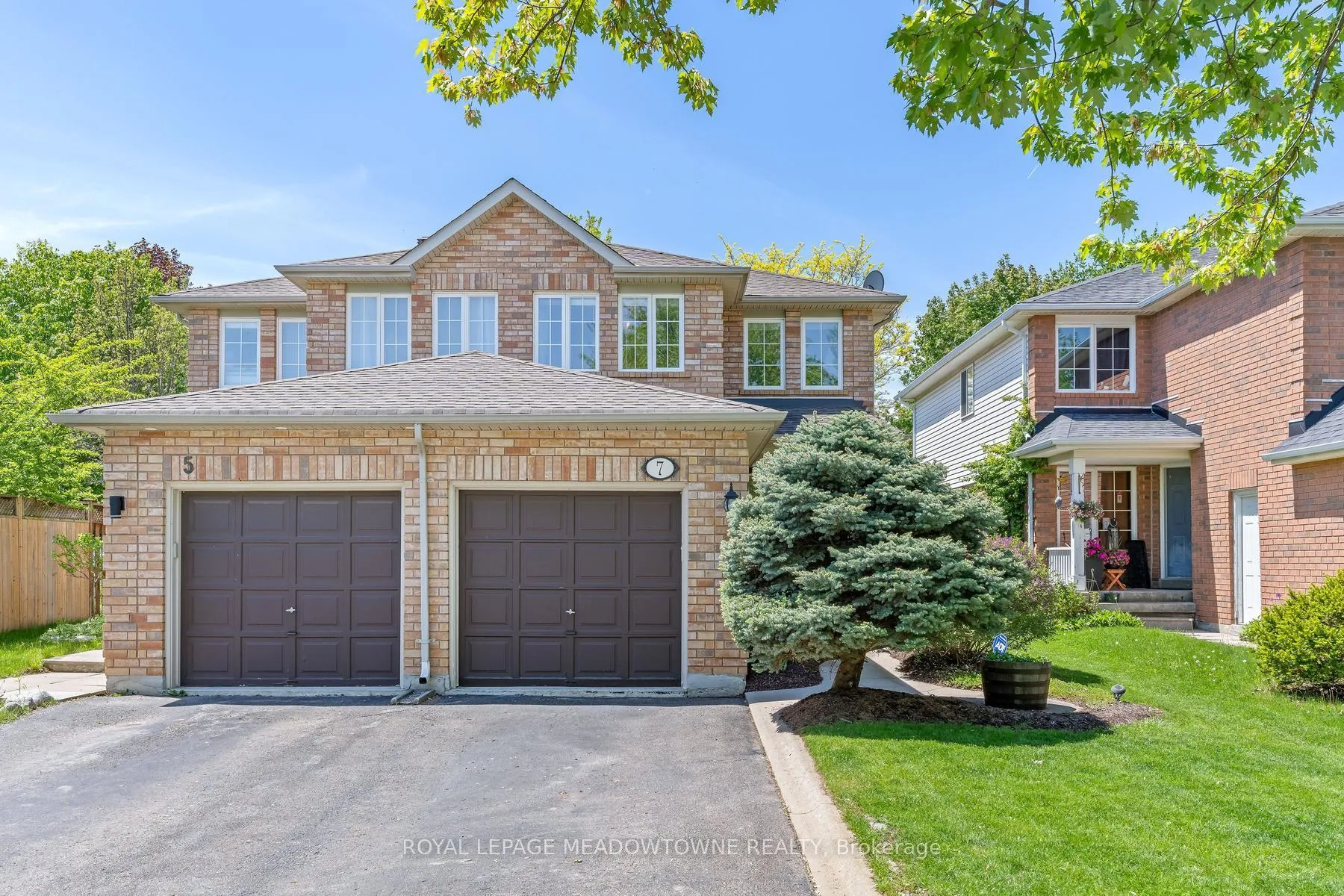 Photo 2 of 7 Preston Street, Halton Hills, Georgetown — HOMEH