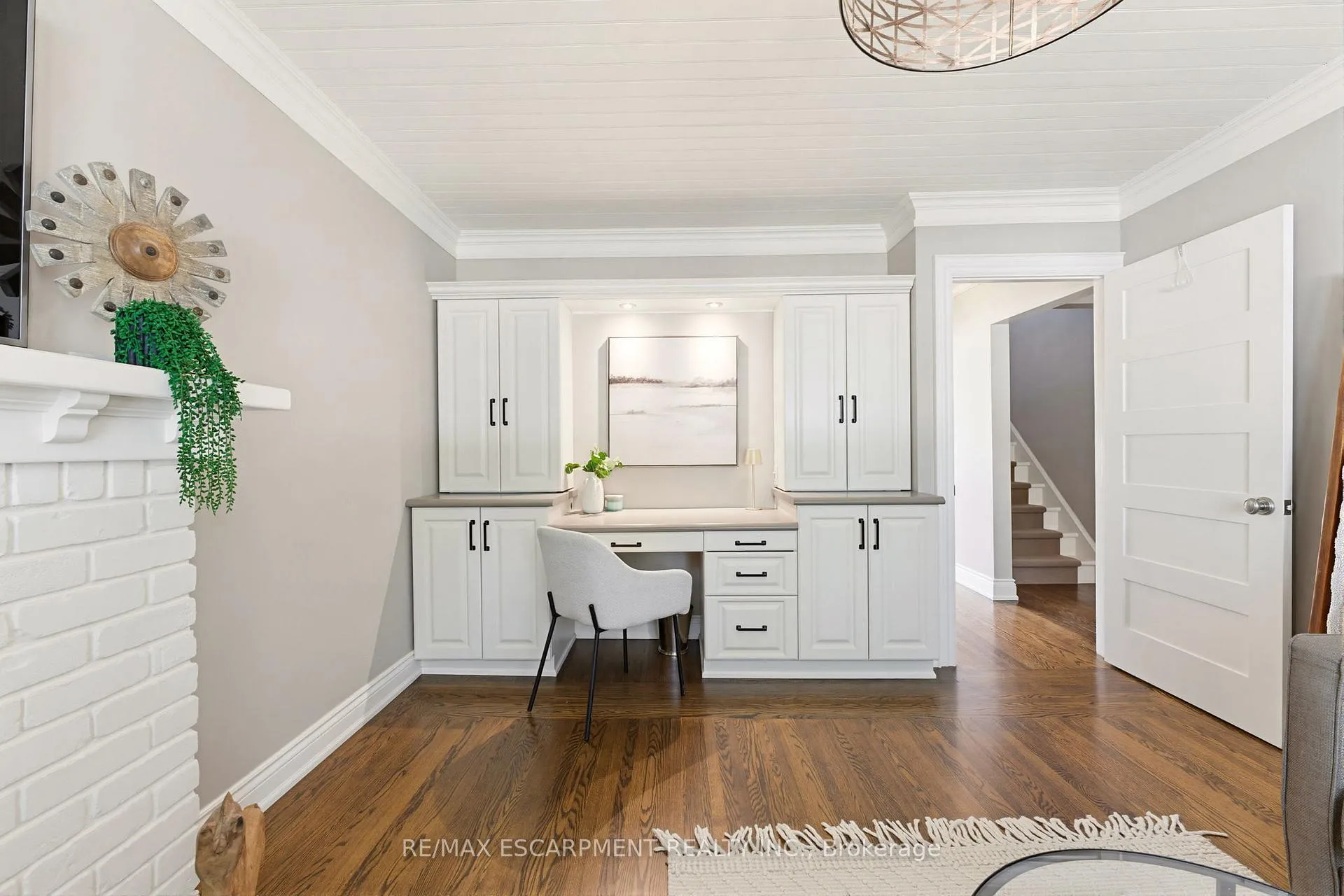 Photo 12 of 304 Parkside Drive, Hamilton, Waterdown — HOMEH