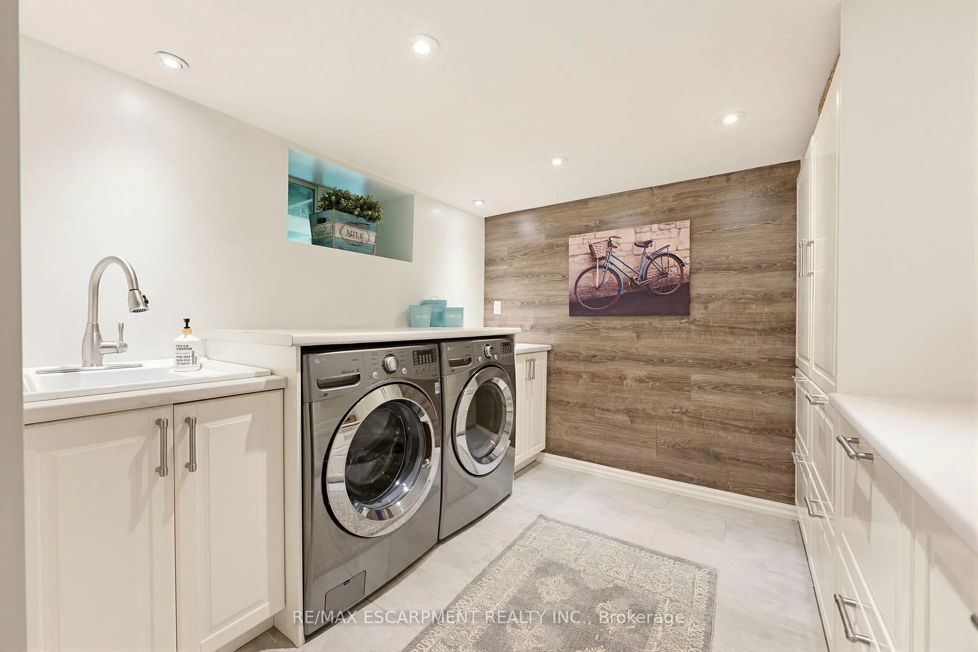Photo 25 of 304 Parkside Drive, Hamilton, Waterdown — HOMEH