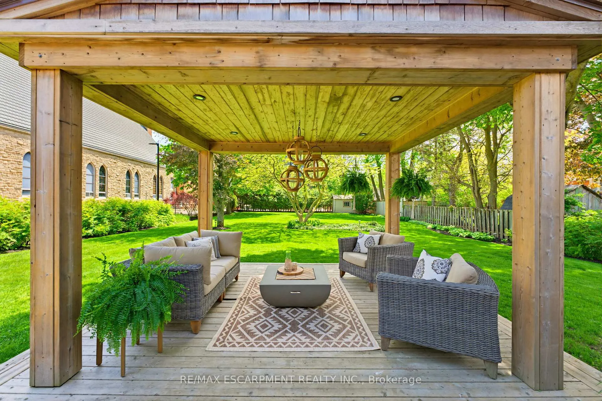 Photo 27 of 304 Parkside Drive, Hamilton, Waterdown — HOMEH