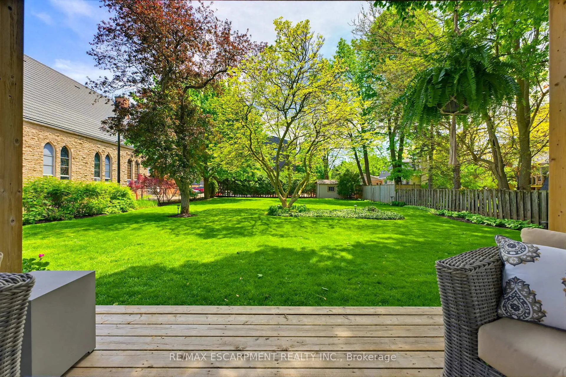Photo 28 of 304 Parkside Drive, Hamilton, Waterdown — HOMEH