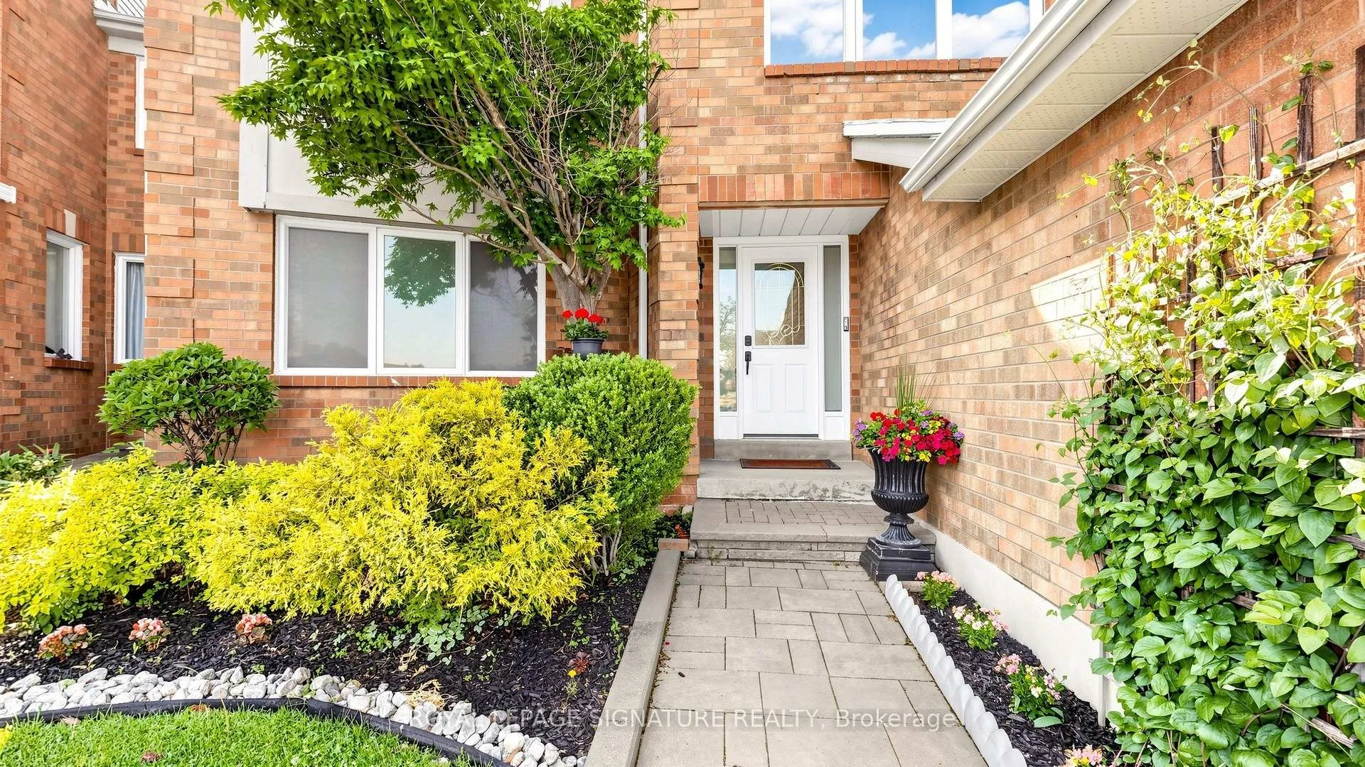 Photo 2 of 1493 Major Oaks Road, Pickering, Brock Ridge — HOMEH