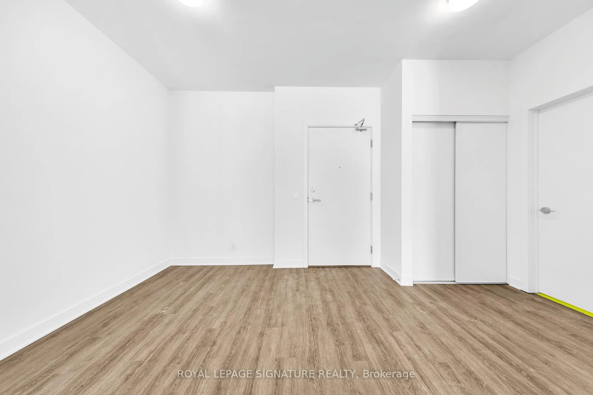 Photo 1 of Unit 111, 51 Clarington Boulevard, Clarington, Bowmanville — HOMEH