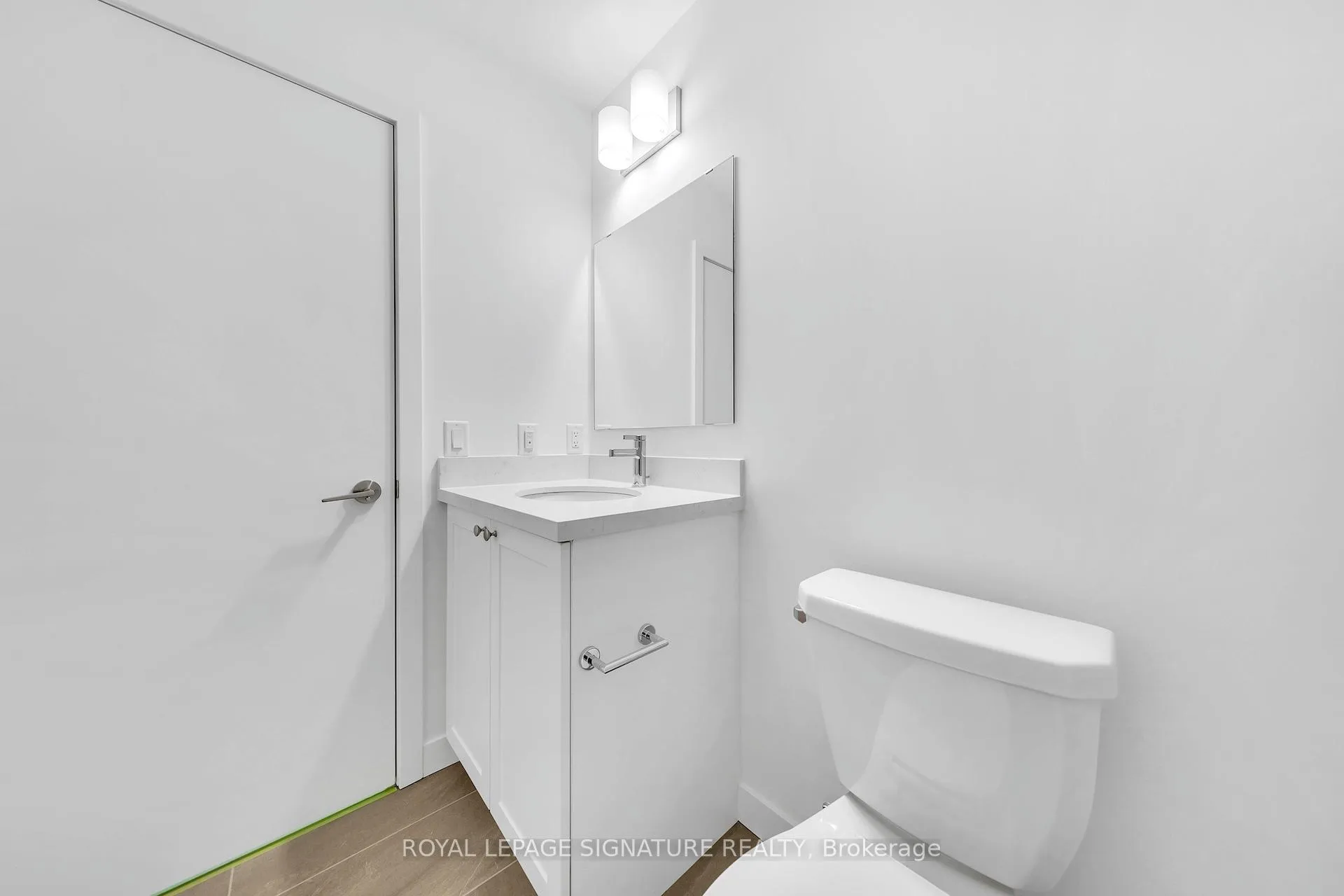 Photo 5 of Unit 111, 51 Clarington Boulevard, Clarington, Bowmanville — HOMEH