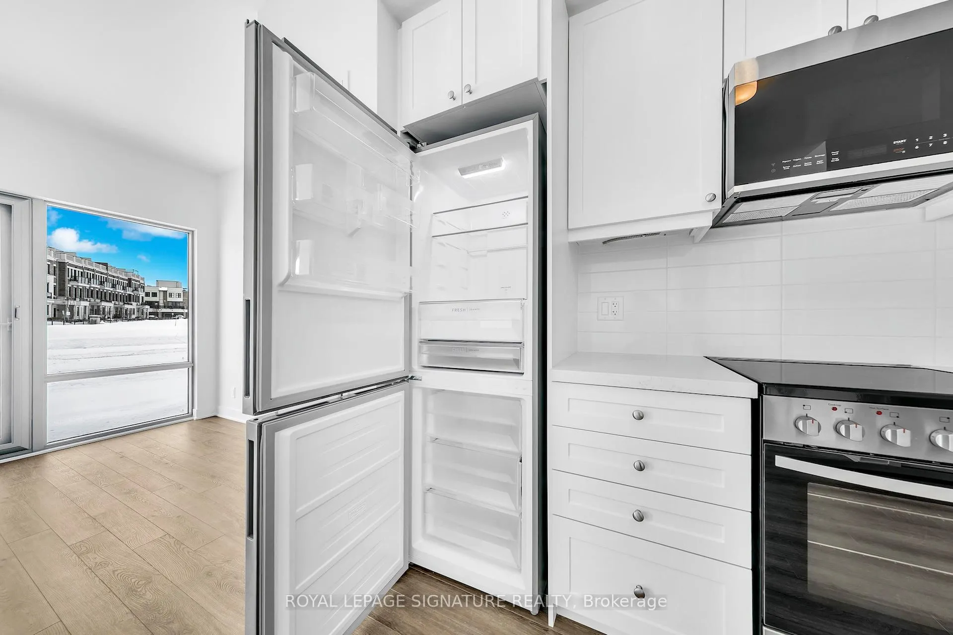 Photo 10 of Unit 111, 51 Clarington Boulevard, Clarington, Bowmanville — HOMEH