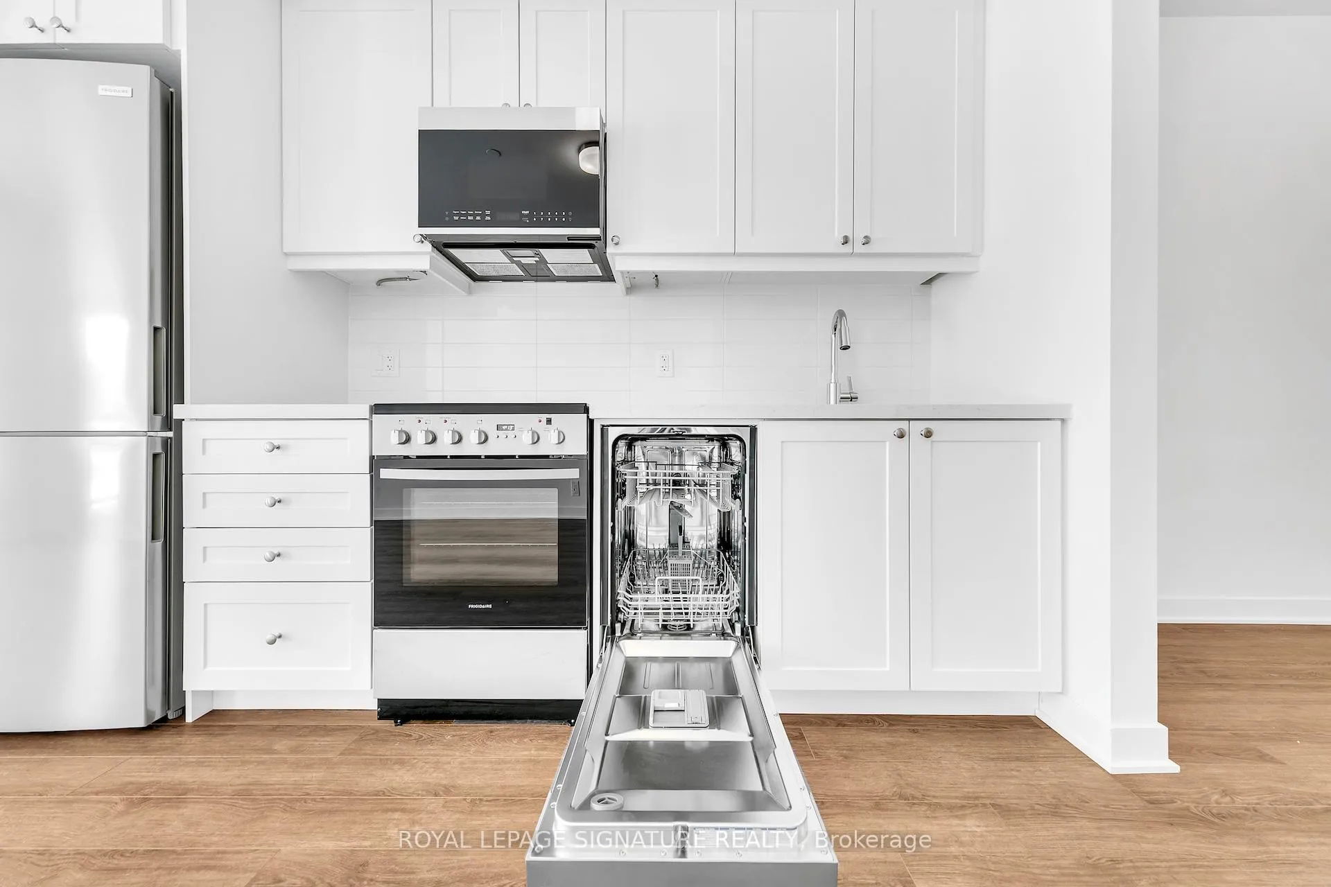 Photo 12 of Unit 111, 51 Clarington Boulevard, Clarington, Bowmanville — HOMEH