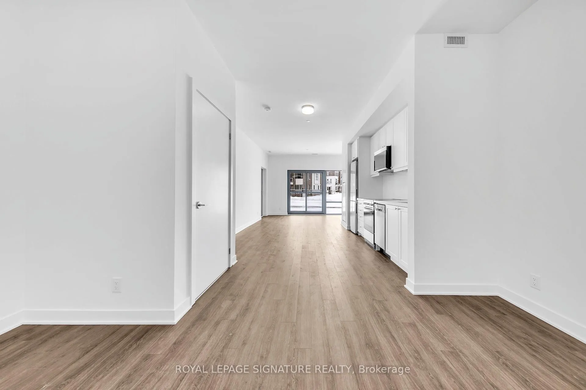 Photo 13 of Unit 111, 51 Clarington Boulevard, Clarington, Bowmanville — HOMEH