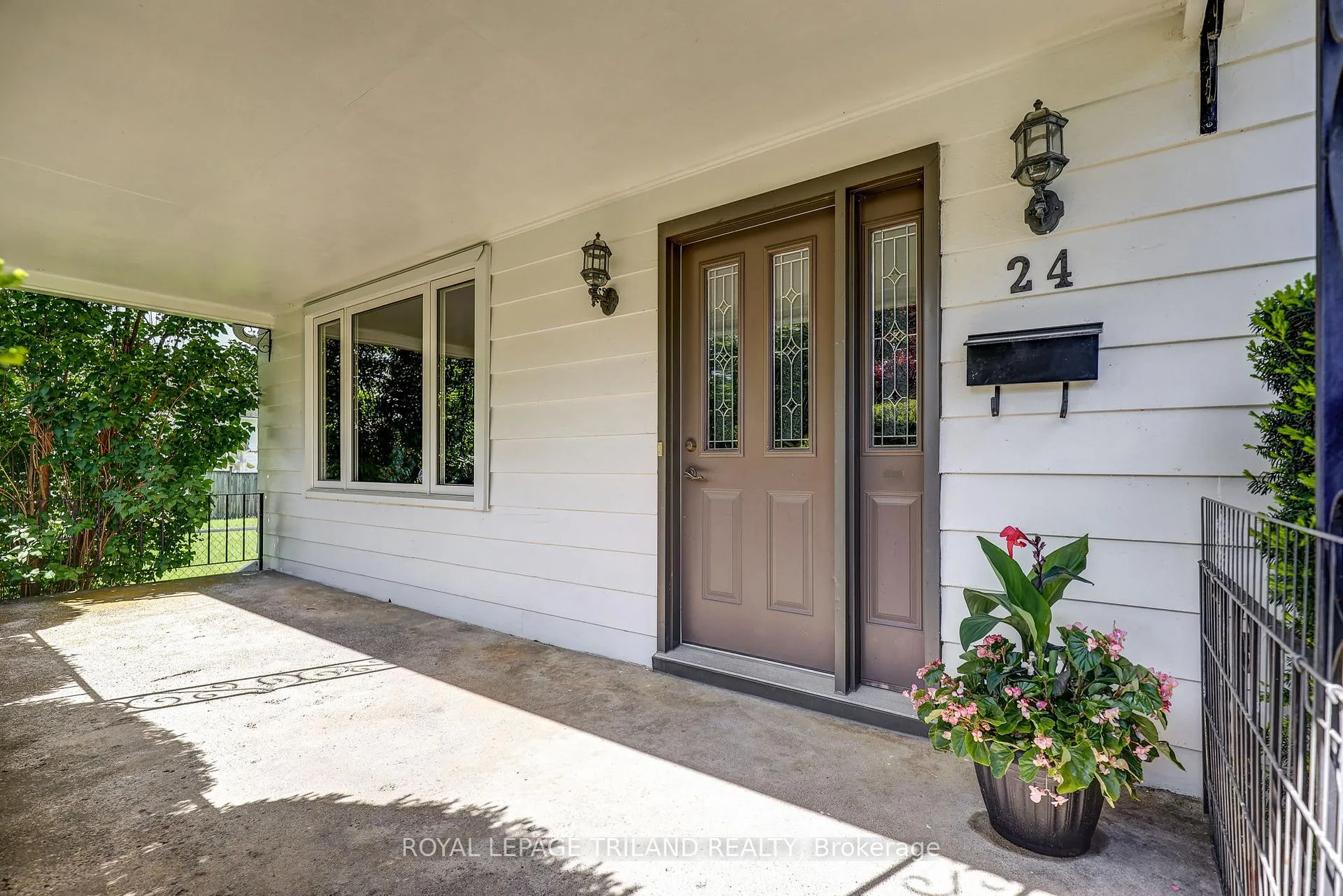 Photo 4 of 24 Isabel Street, St. Thomas — HOMEH