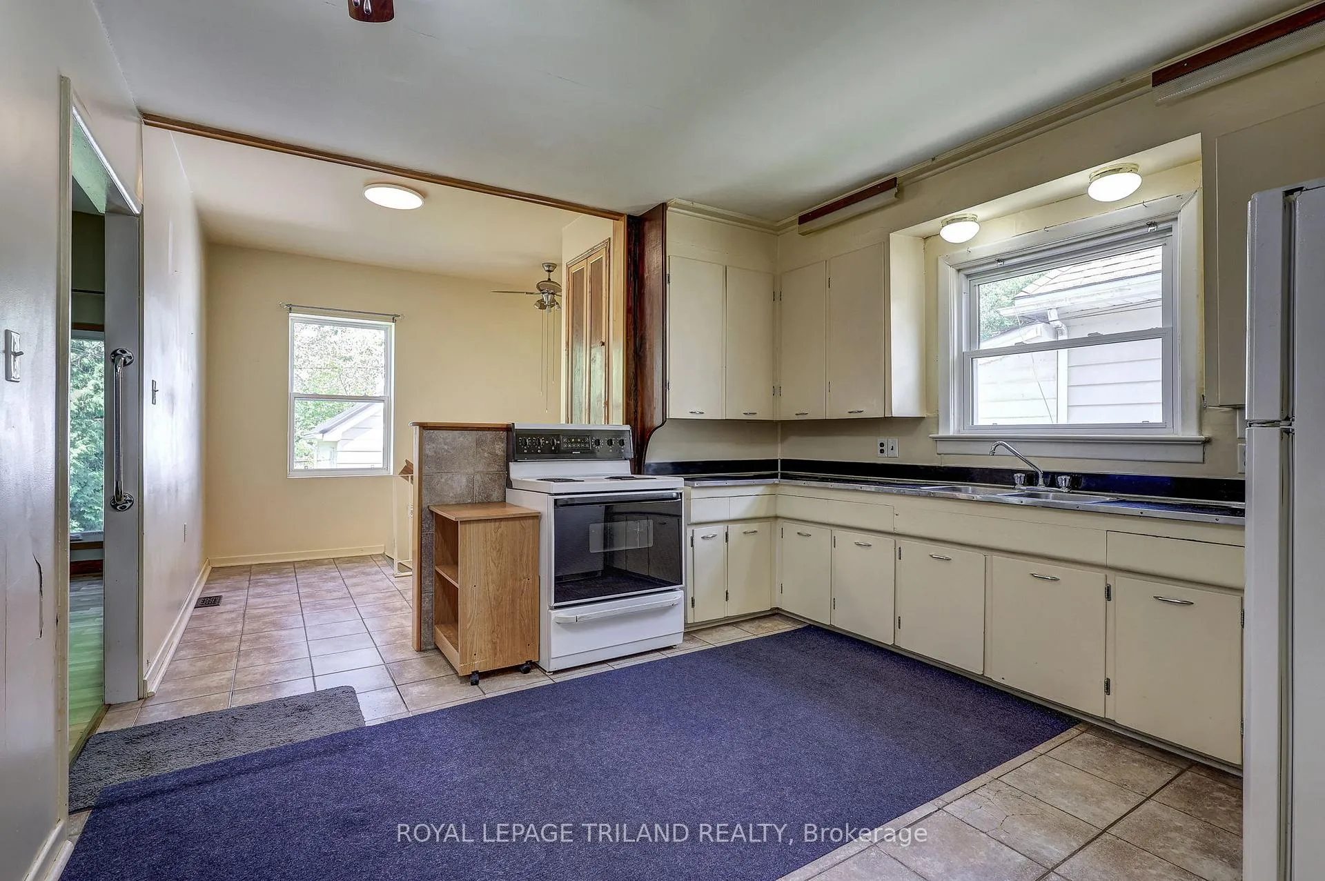 Photo 19 of 24 Isabel Street, St. Thomas — HOMEH