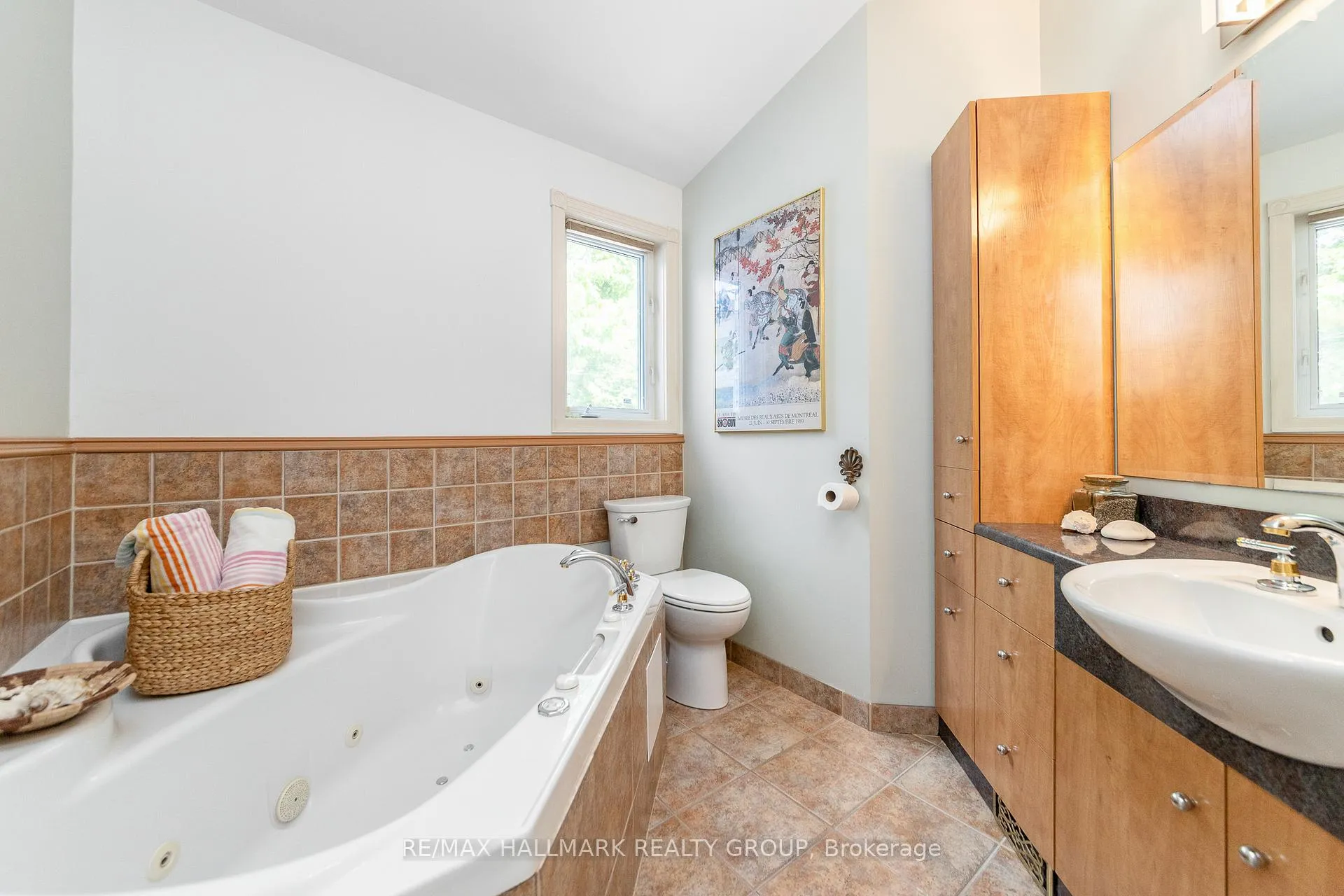 Photo 18 of 321 Beechgrove Avenue, Ottawa, Westboro North — HOMEH