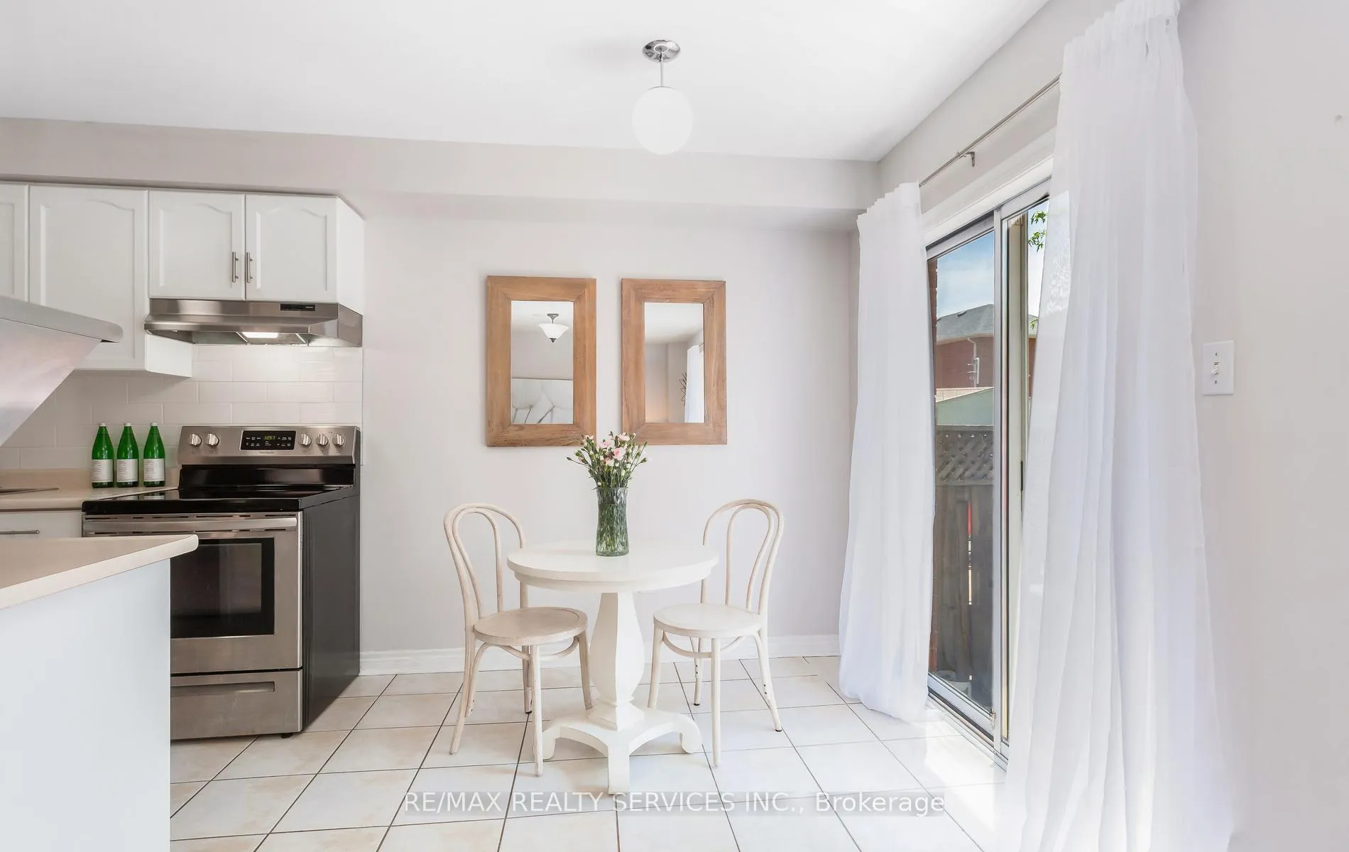 Photo 6 of 14 Todmorden Drive, Brampton, Northwest Sandalwood Parkway — HOMEH