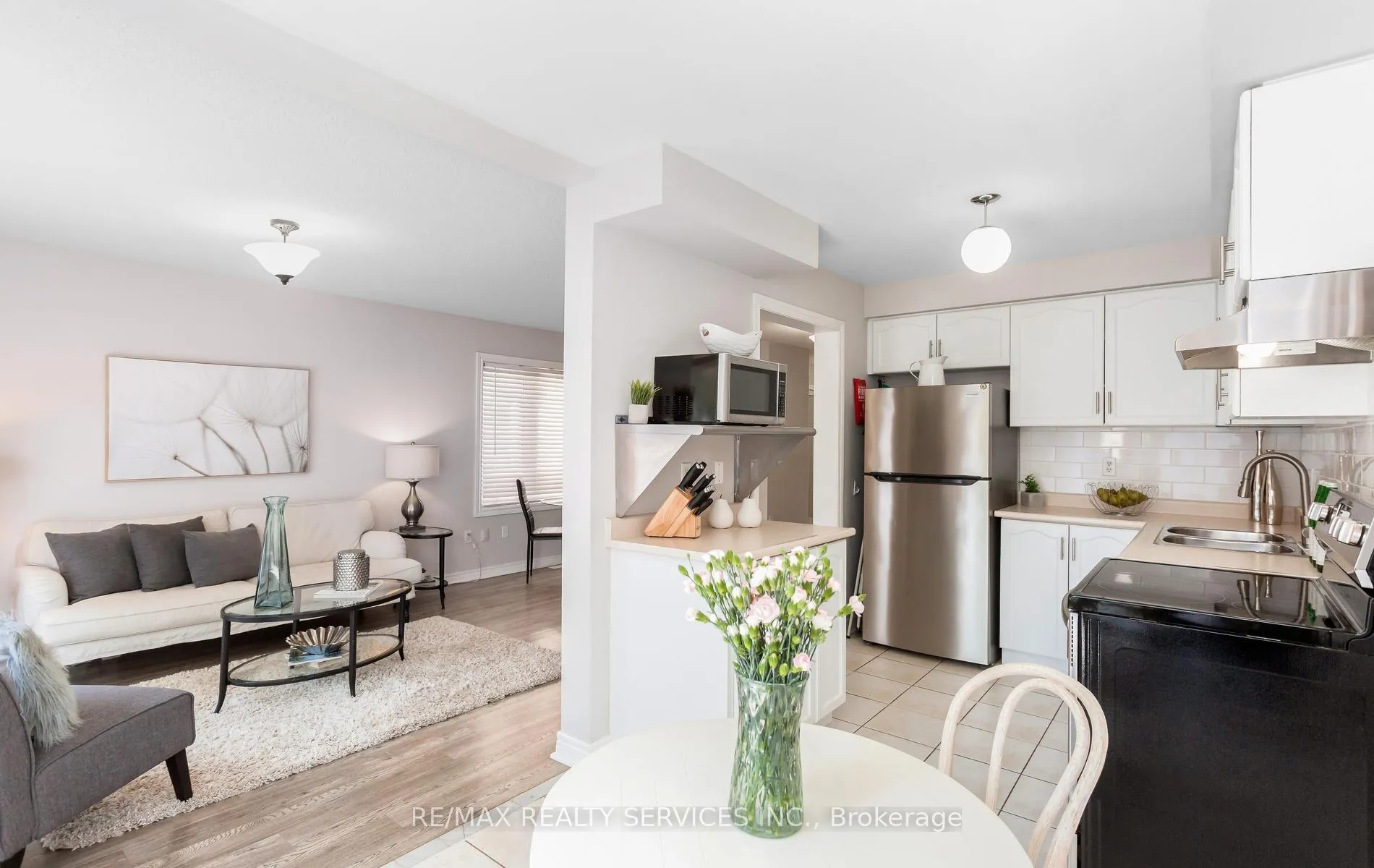 Photo 9 of 14 Todmorden Drive, Brampton, Northwest Sandalwood Parkway — HOMEH