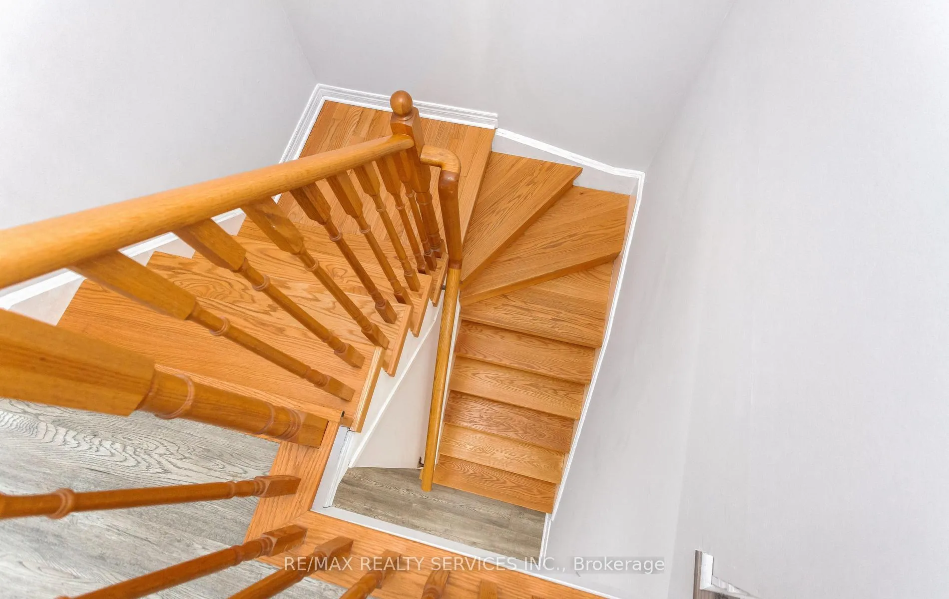 Photo 17 of 14 Todmorden Drive, Brampton, Northwest Sandalwood Parkway — HOMEH