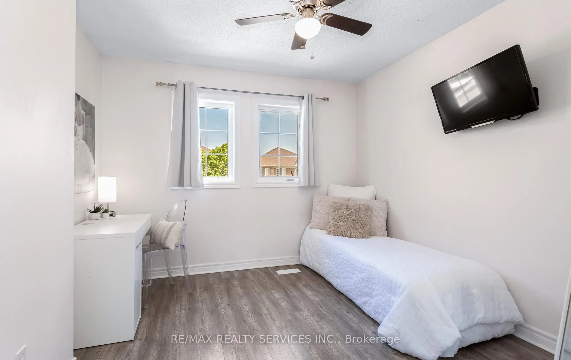 Photo 21 of 14 Todmorden Drive, Brampton, Northwest Sandalwood Parkway — HOMEH