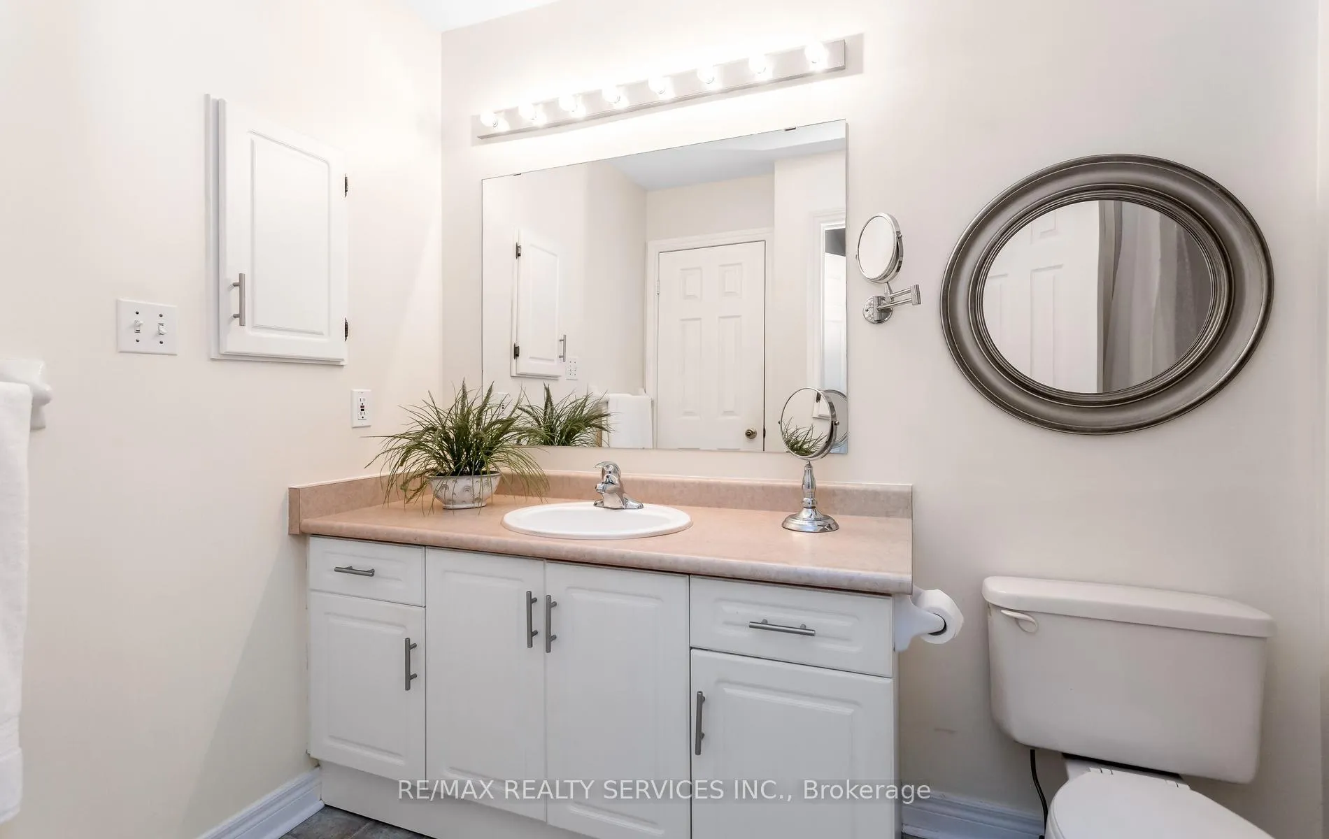 Photo 23 of 14 Todmorden Drive, Brampton, Northwest Sandalwood Parkway — HOMEH