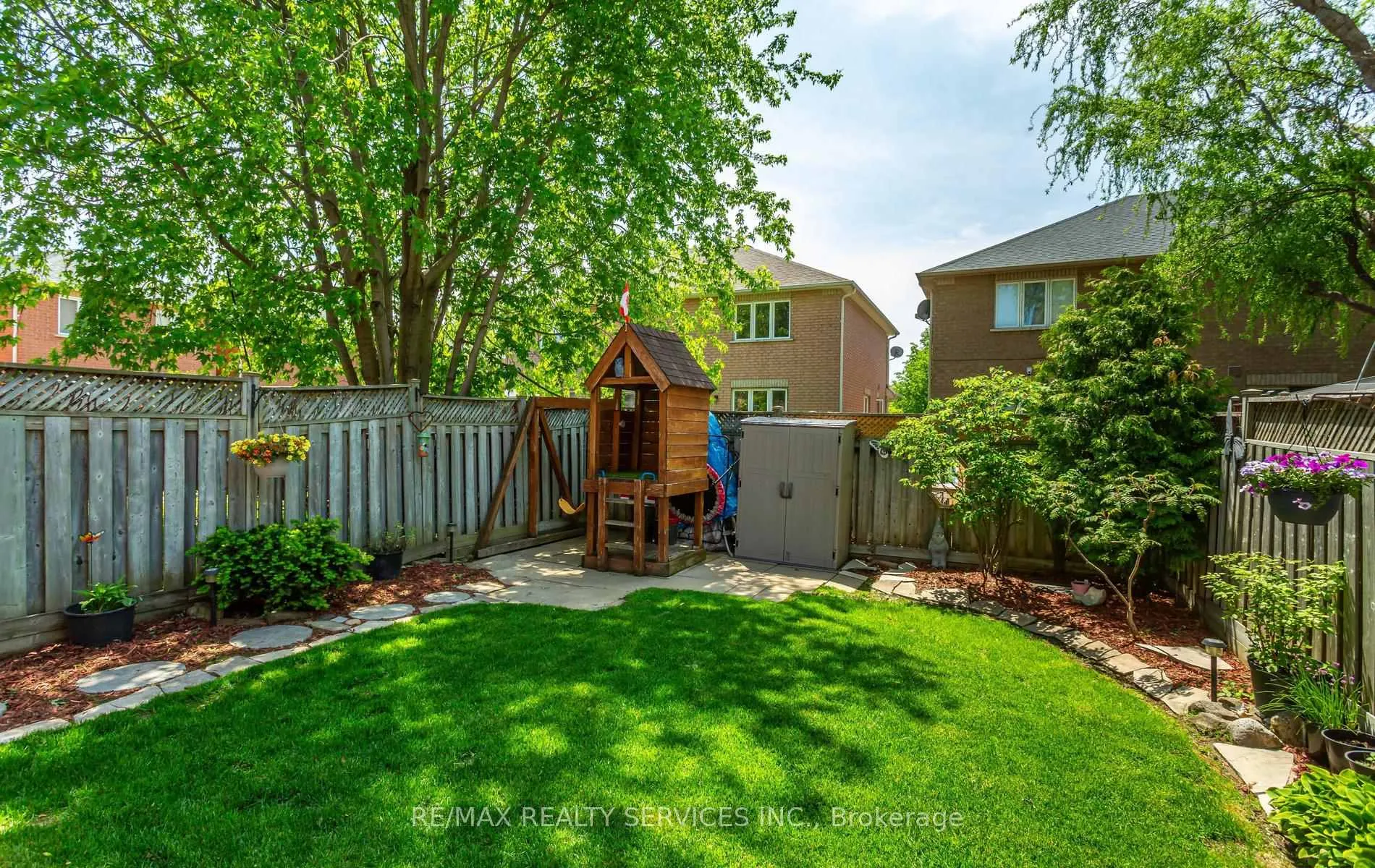 Photo 33 of 14 Todmorden Drive, Brampton, Northwest Sandalwood Parkway — HOMEH