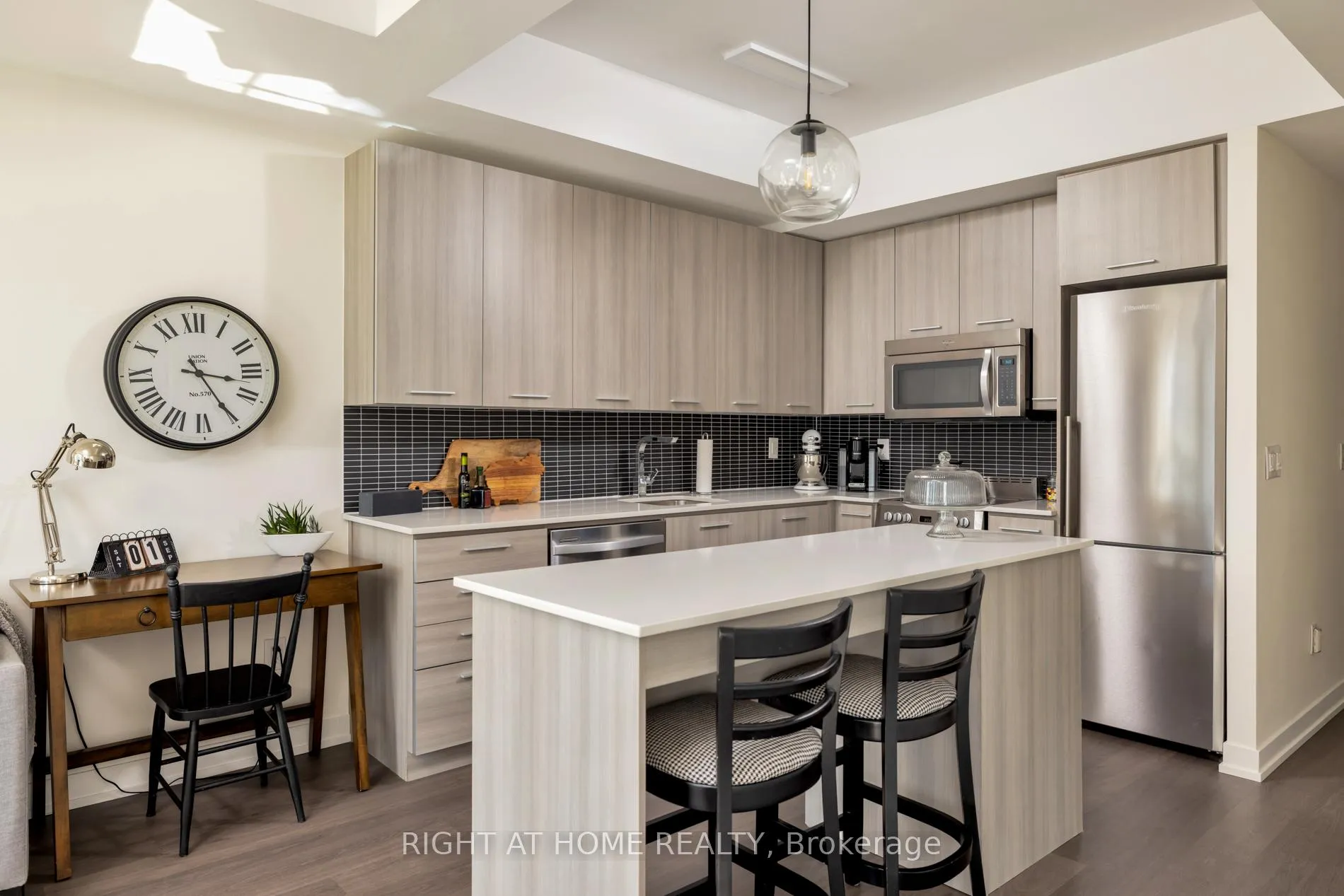 Photo 3 of Unit 1912, 105 George Street E, Toronto, Moss Park — HOMEH
