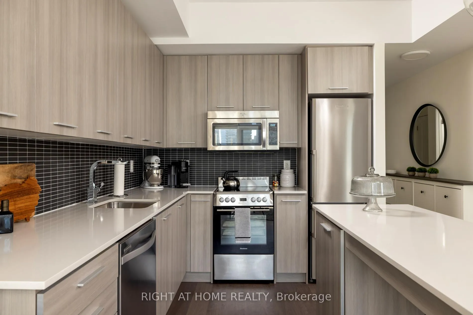 Photo 4 of Unit 1912, 105 George Street E, Toronto, Moss Park — HOMEH