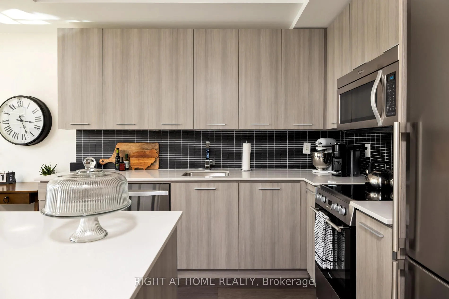 Photo 5 of Unit 1912, 105 George Street E, Toronto, Moss Park — HOMEH