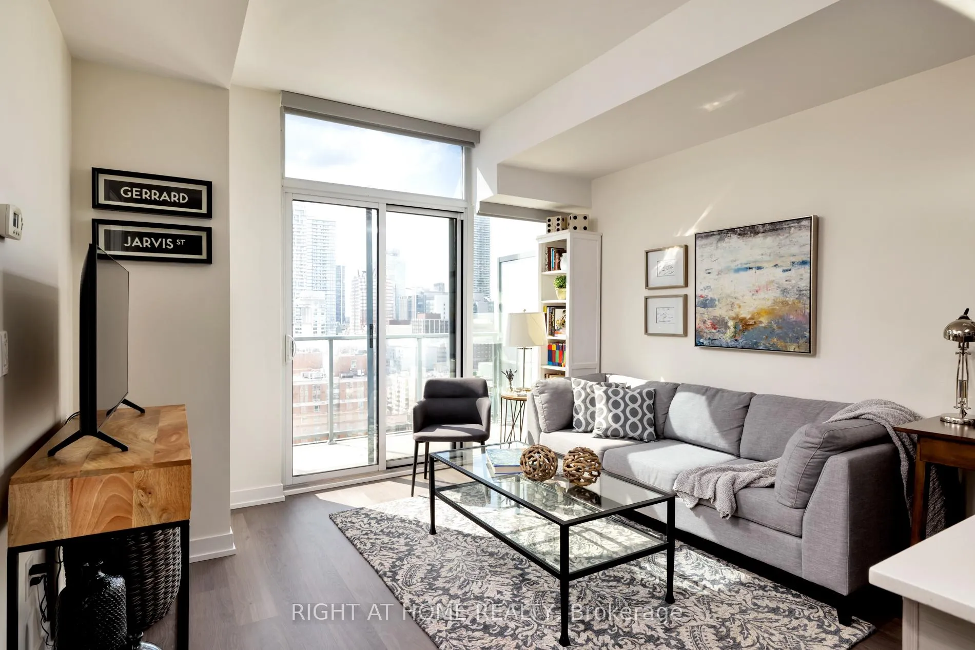 Photo 6 of Unit 1912, 105 George Street E, Toronto, Moss Park — HOMEH
