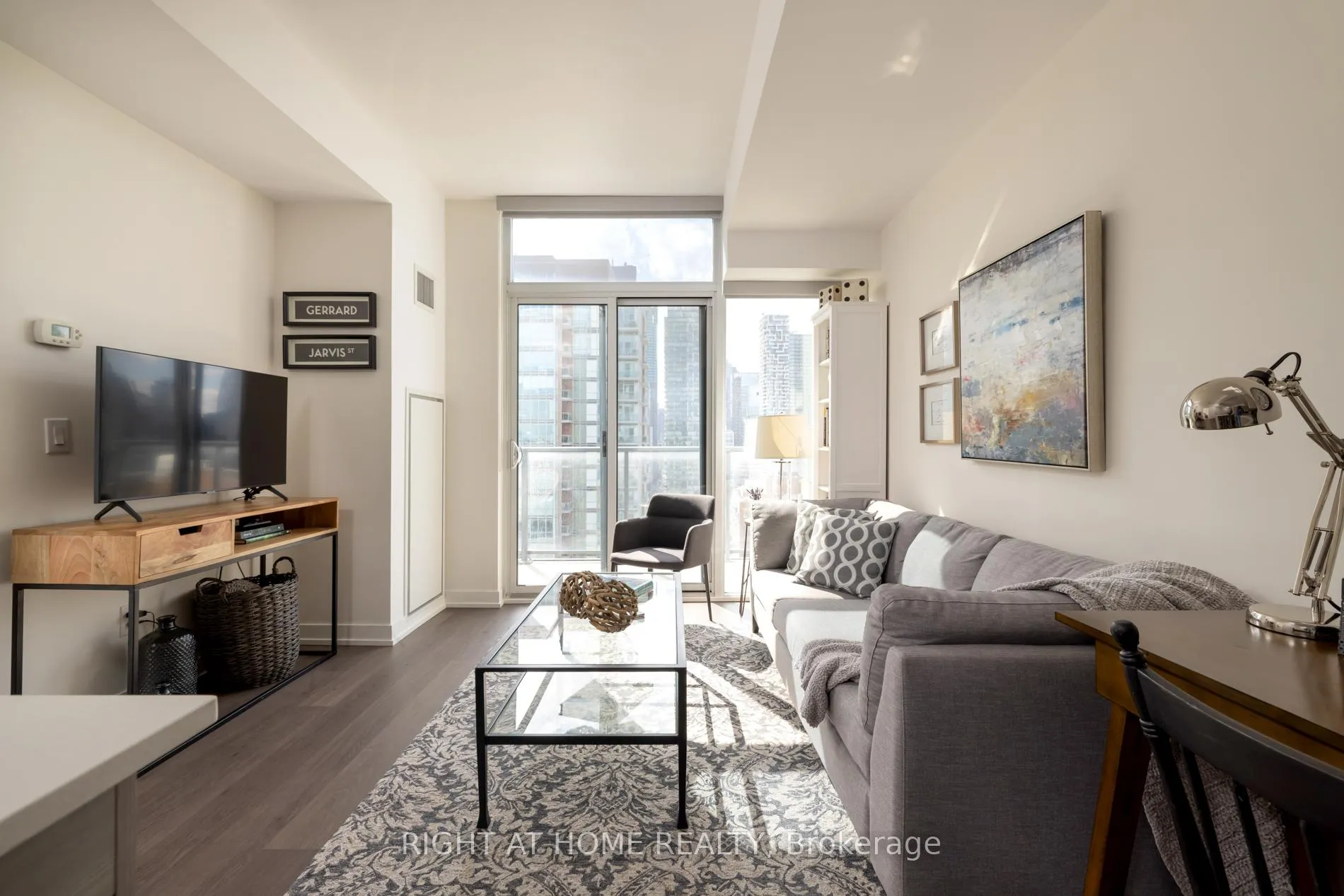 Photo 9 of Unit 1912, 105 George Street E, Toronto, Moss Park — HOMEH