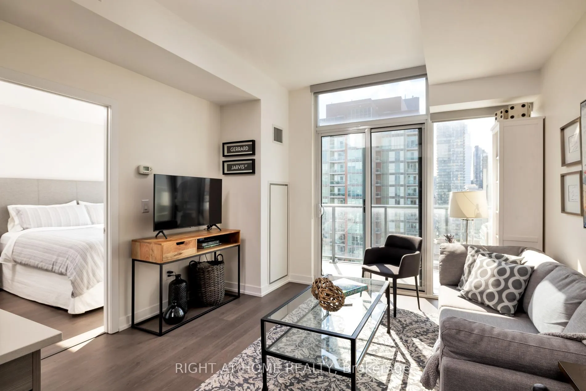 Photo 11 of Unit 1912, 105 George Street E, Toronto, Moss Park — HOMEH