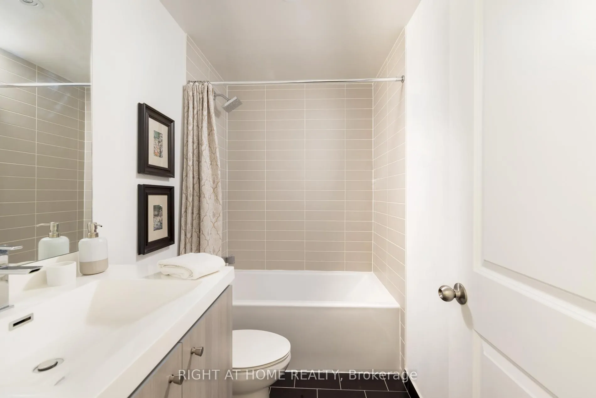 Photo 17 of Unit 1912, 105 George Street E, Toronto, Moss Park — HOMEH