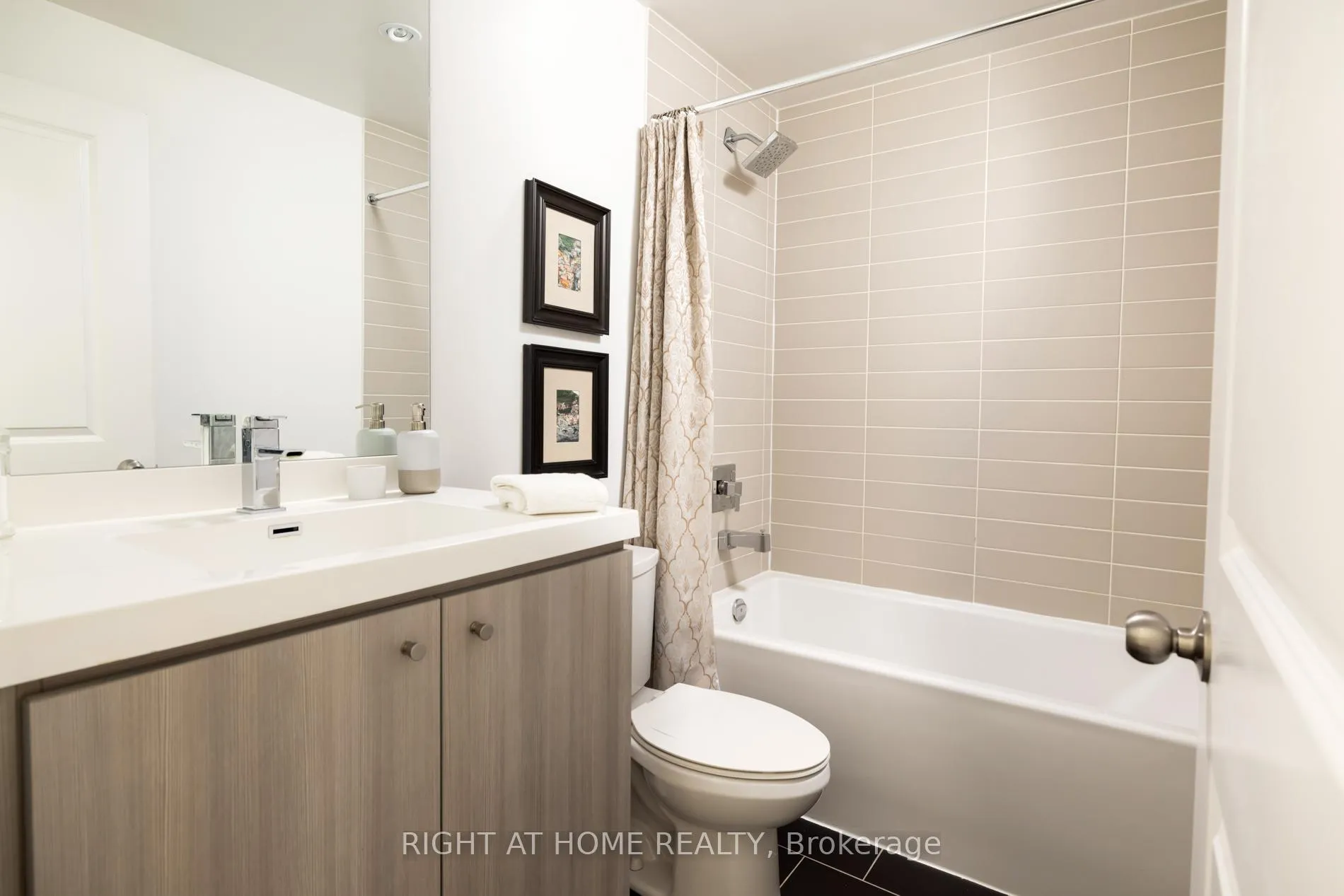 Photo 18 of Unit 1912, 105 George Street E, Toronto, Moss Park — HOMEH