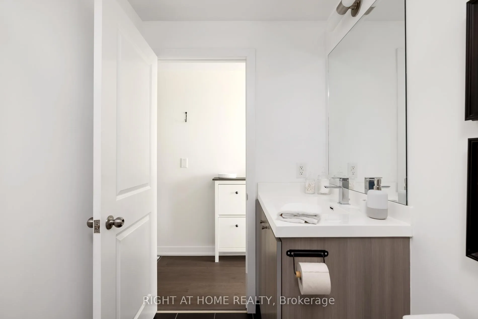 Photo 19 of Unit 1912, 105 George Street E, Toronto, Moss Park — HOMEH