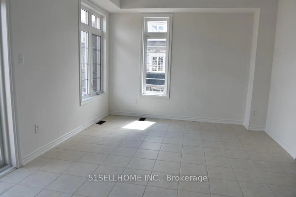 Photo 2 of 35 Gilford Street, Brampton, Credit Valley — HOMEH